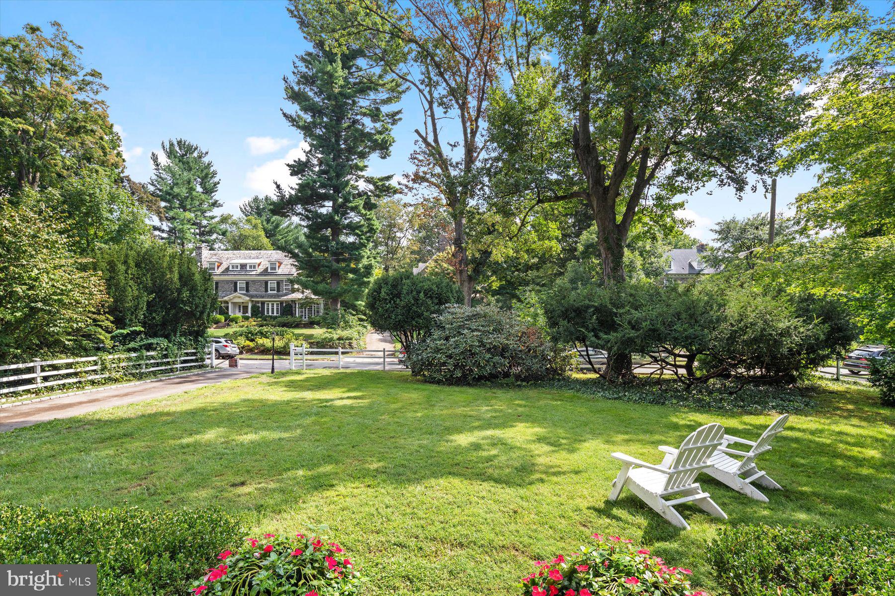 CHESTNUT HILL - Residential