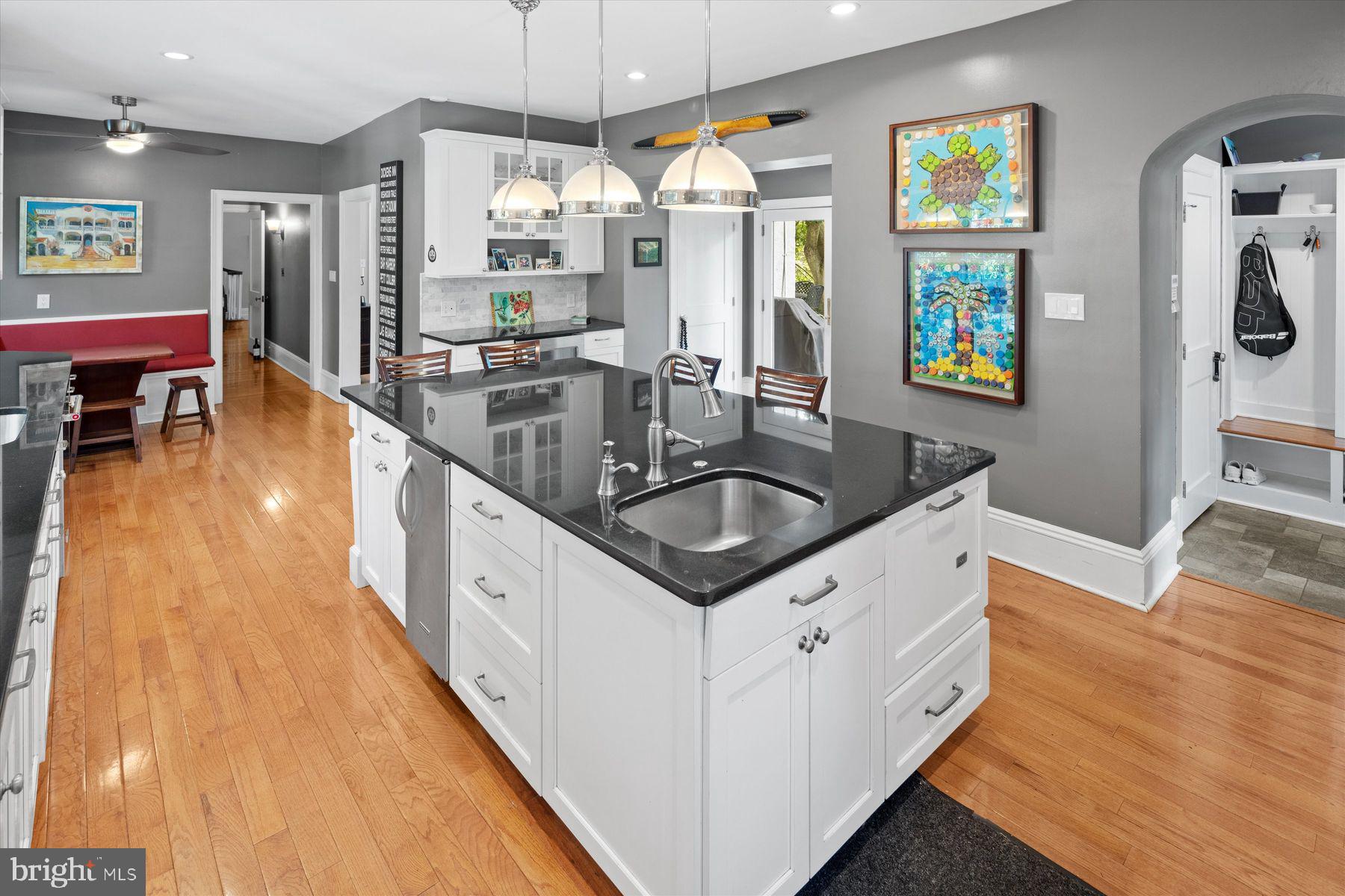 CHESTNUT HILL - Residential