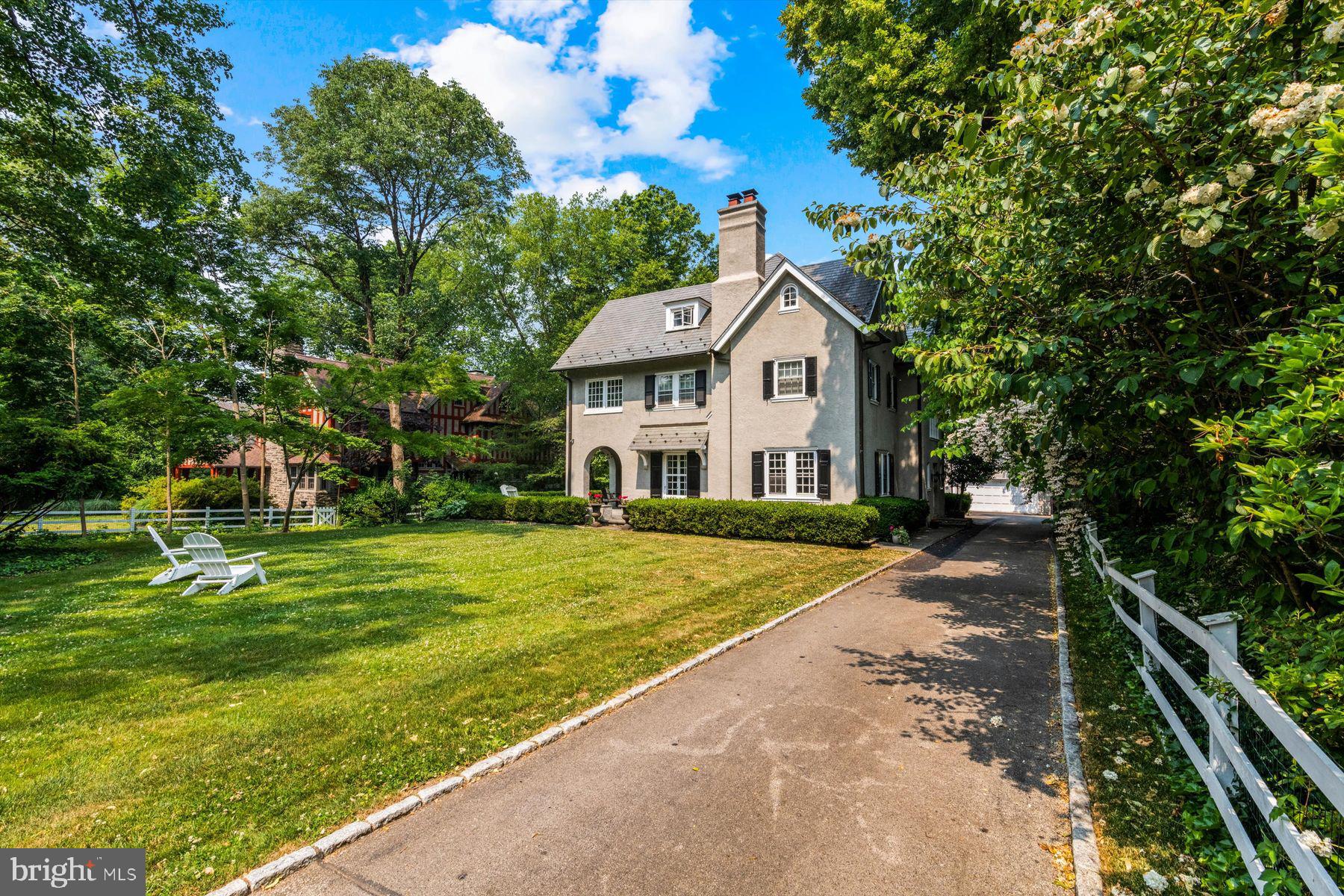 CHESTNUT HILL - Residential