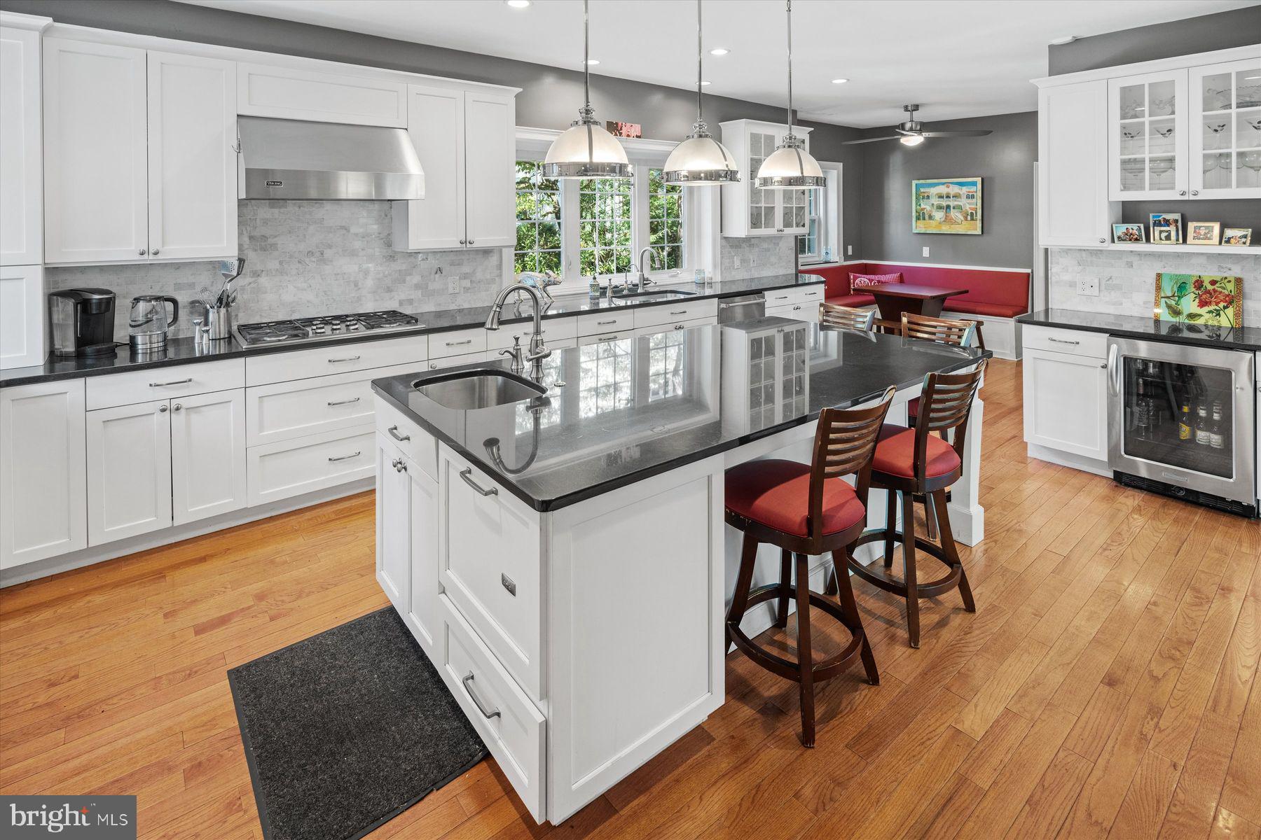 CHESTNUT HILL - Residential