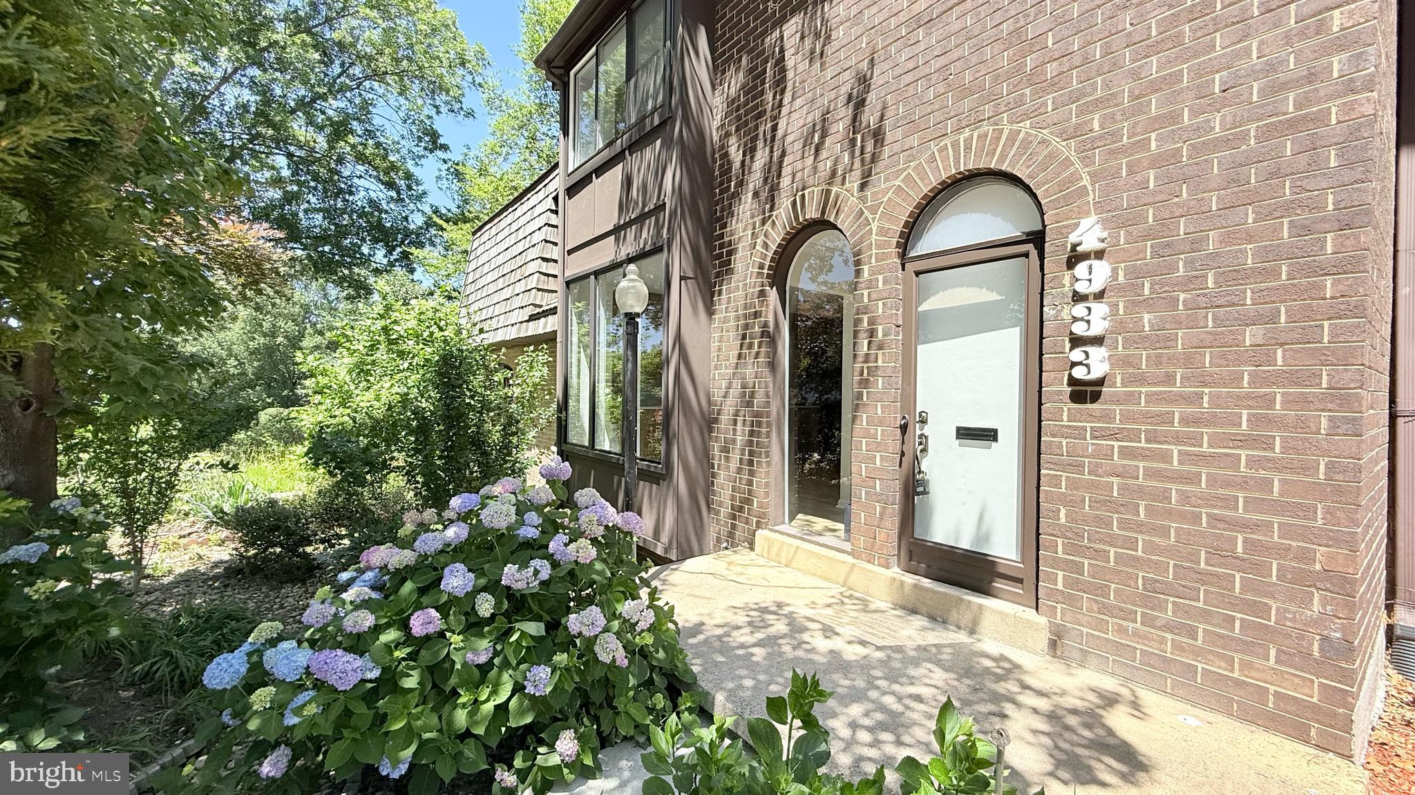 4933 ORISKANY DRIVE