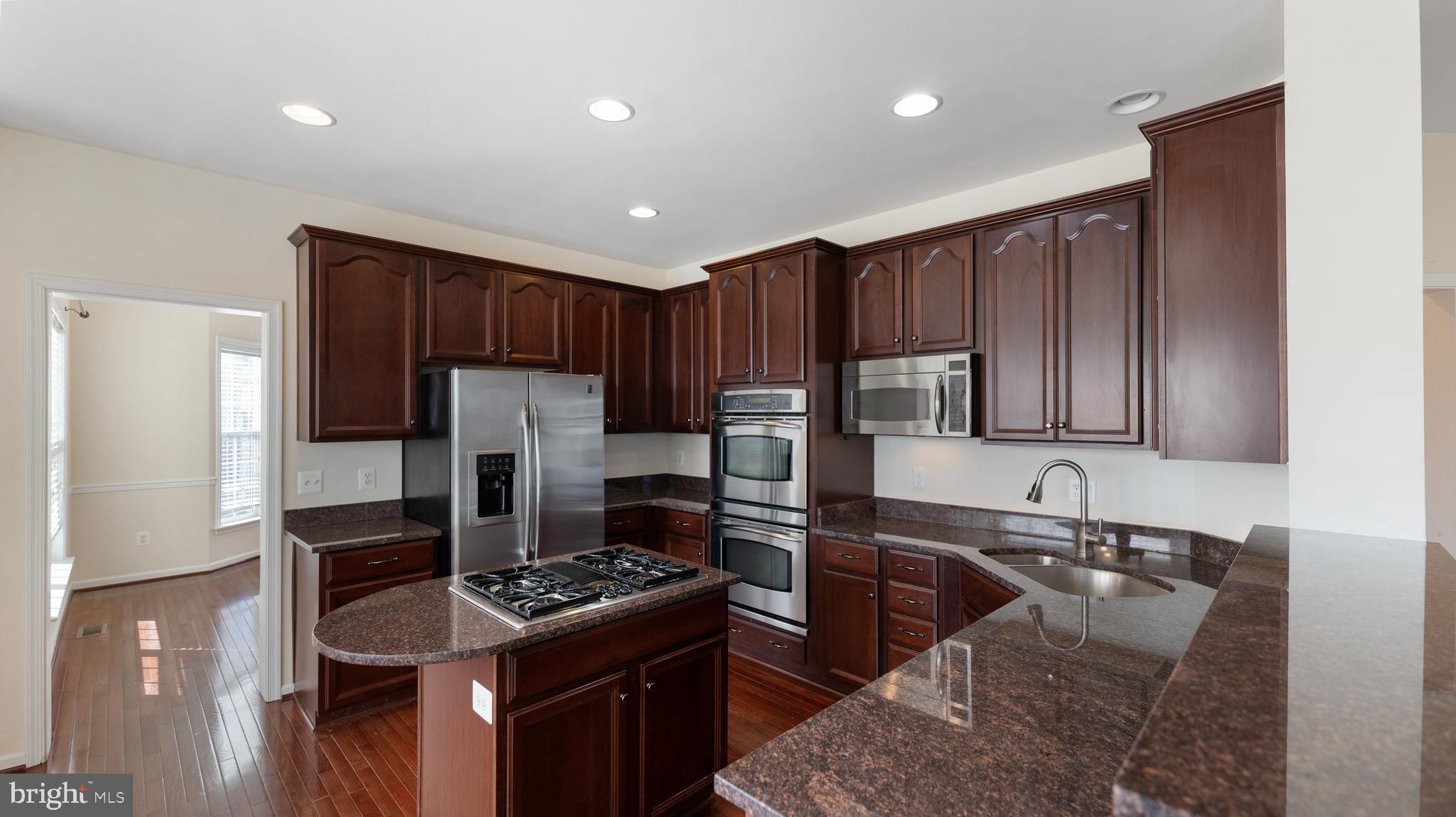 APPLE GLEN - Residential