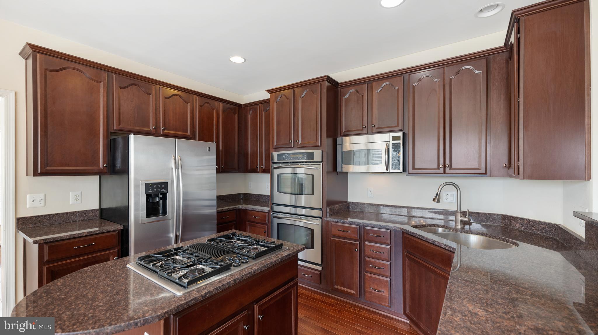 APPLE GLEN - Residential