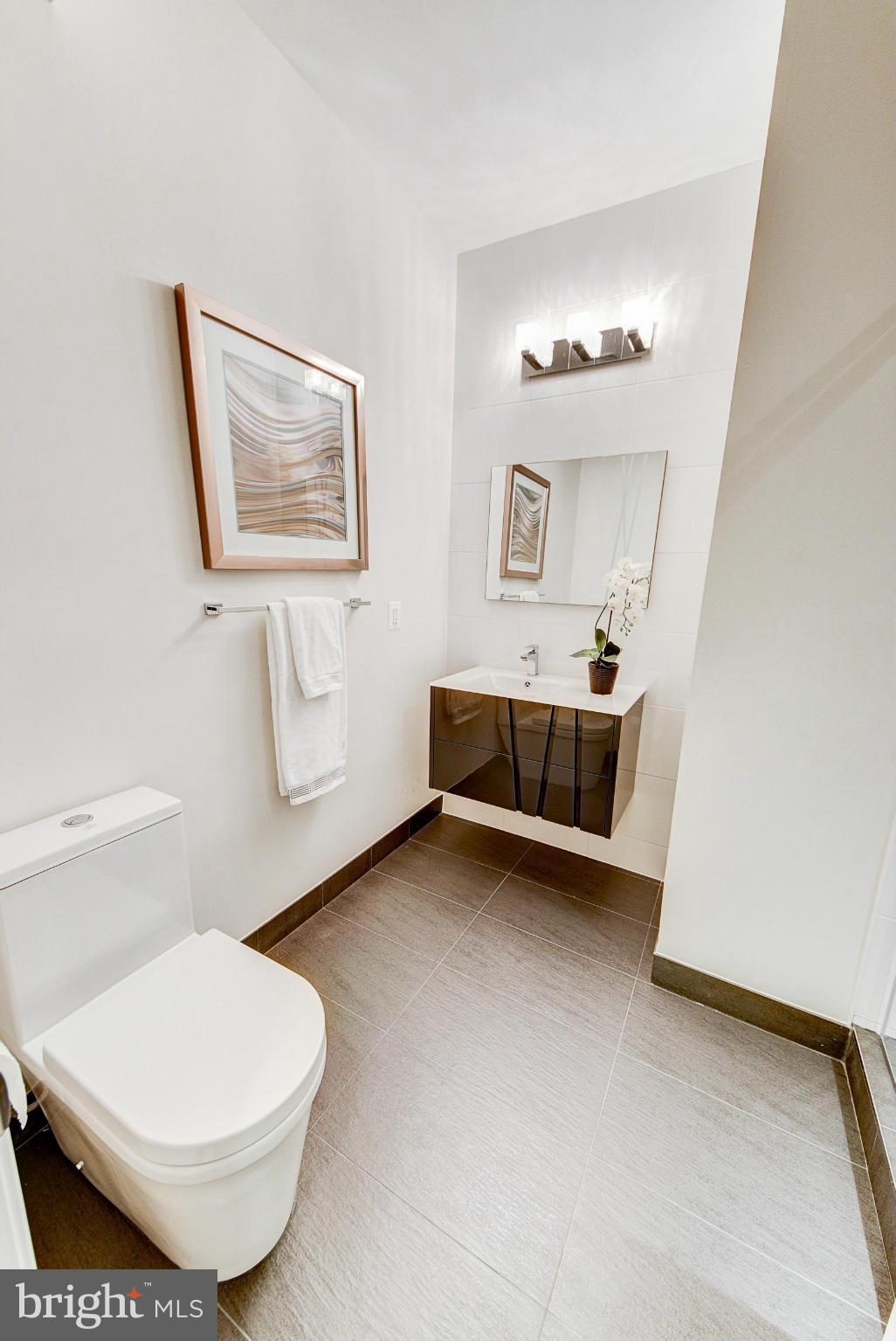 WOODSIDE ESTATES - Residential