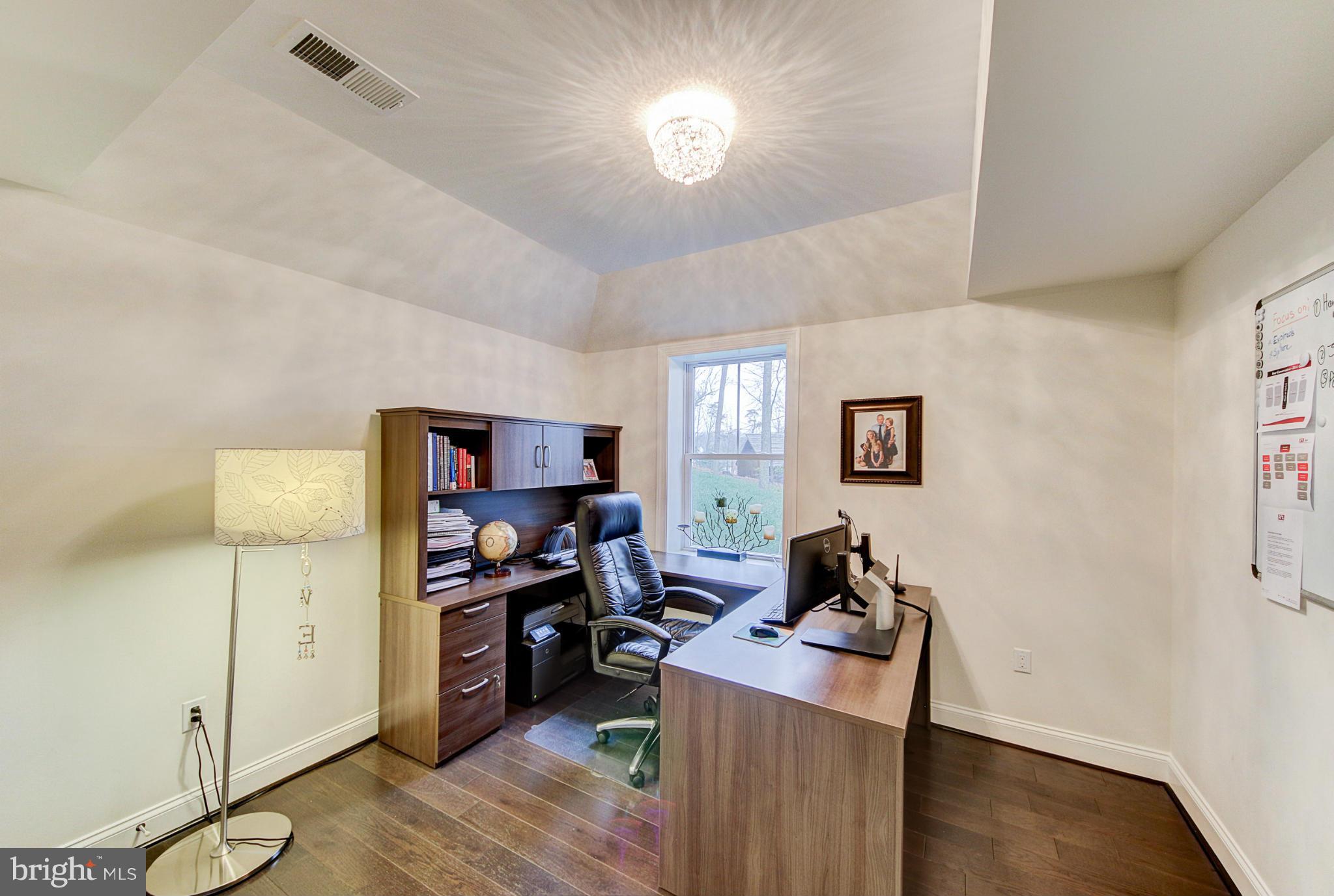 WOODSIDE ESTATES - Residential