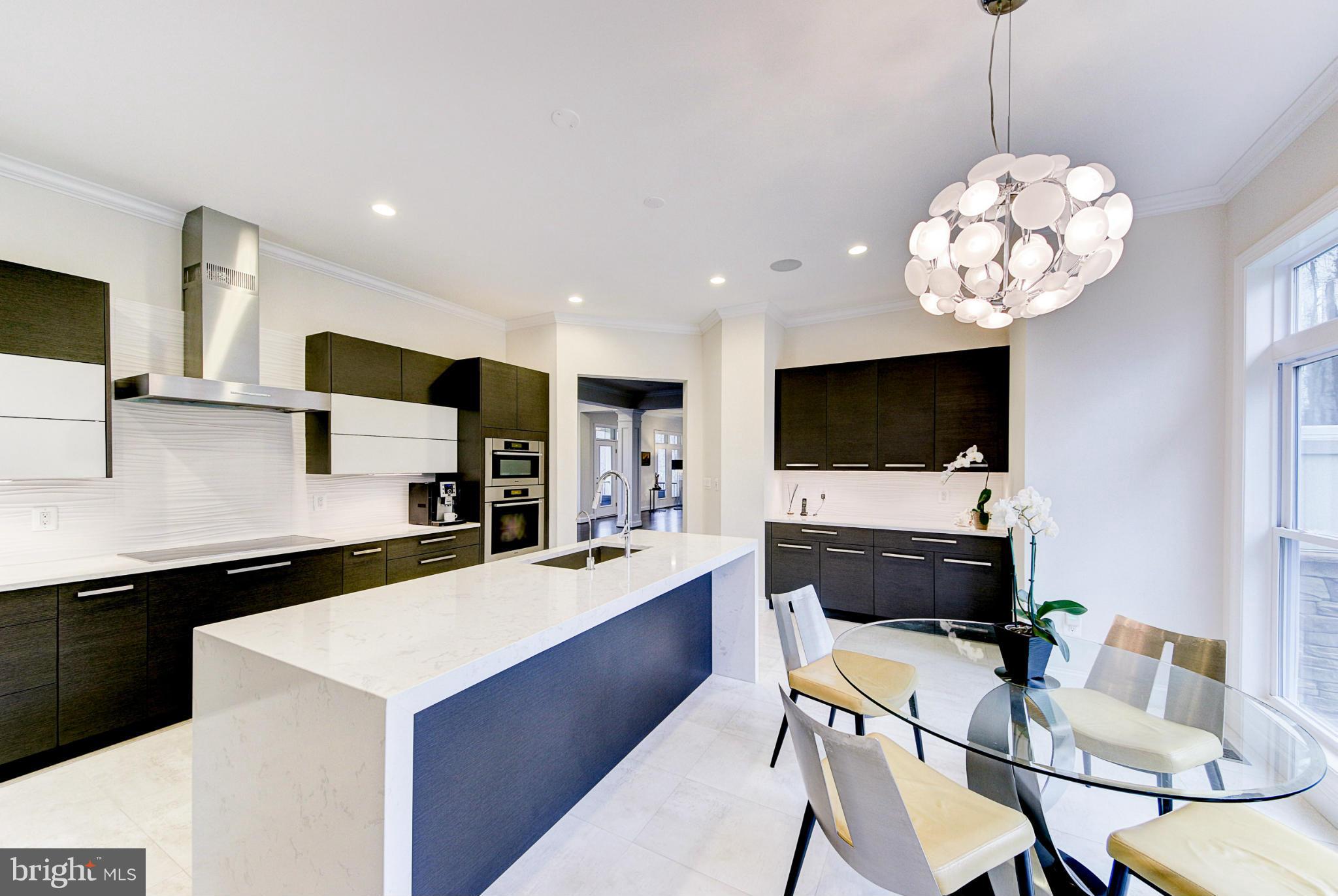 WOODSIDE ESTATES - Residential