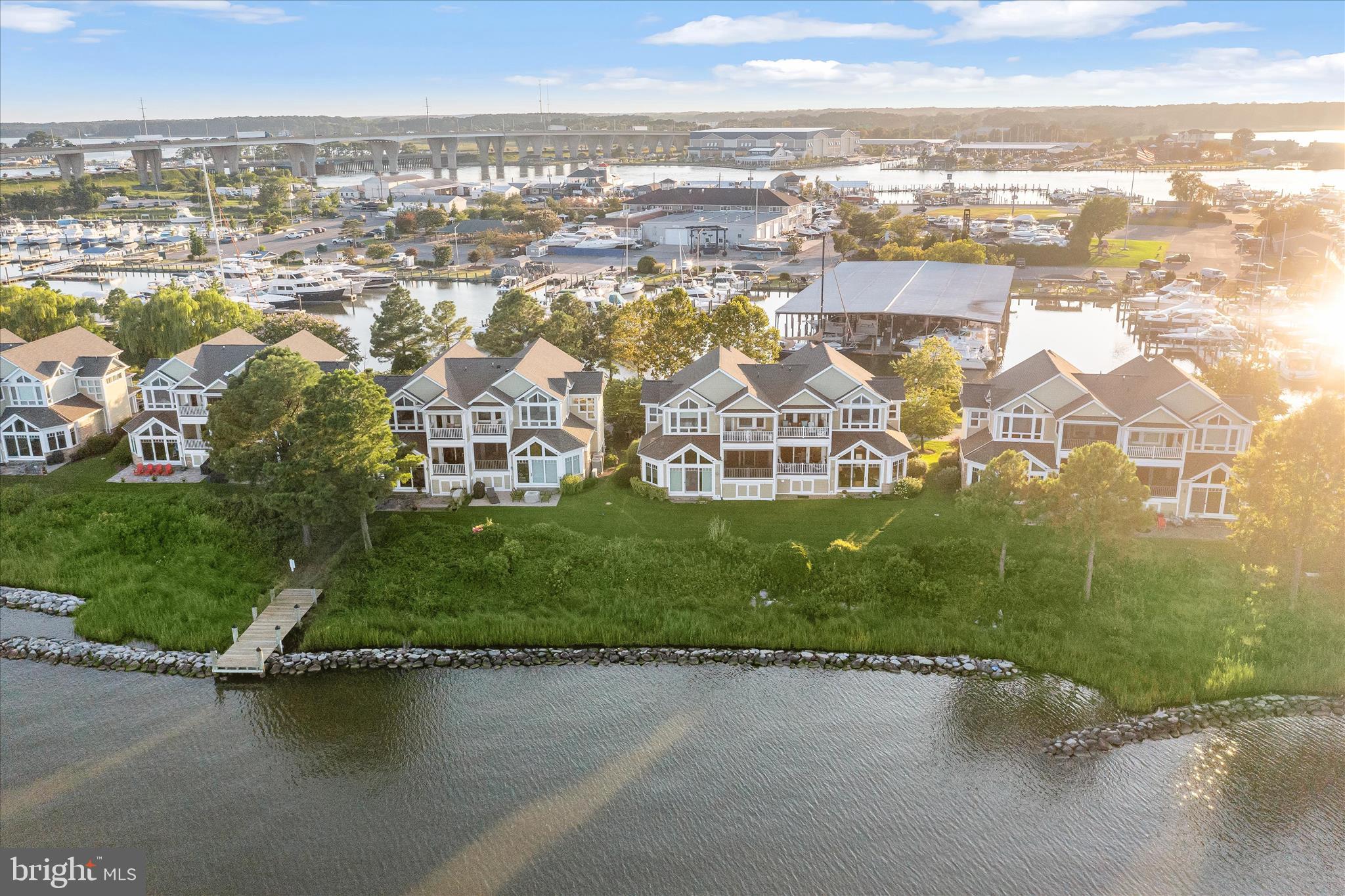 NARROWS POINTE - Residential