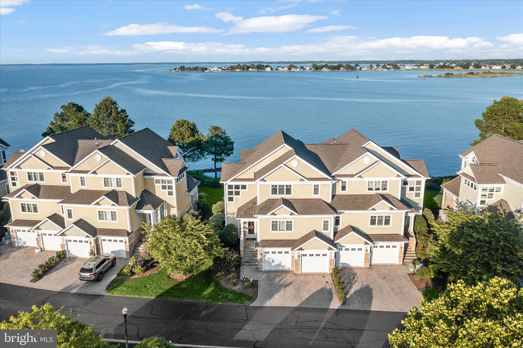 NARROWS POINTE - Residential