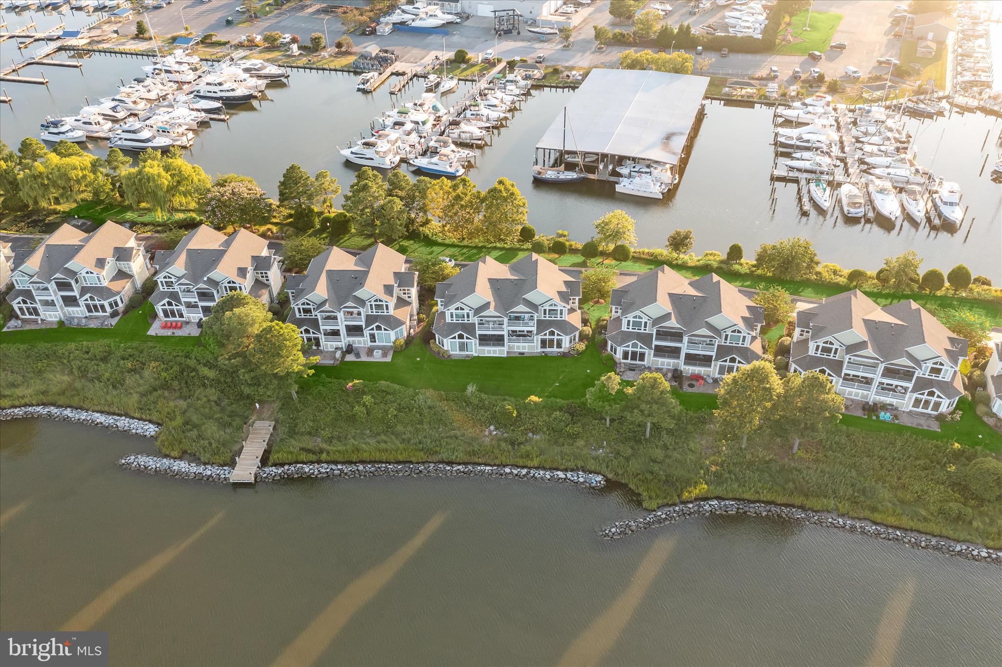 NARROWS POINTE - Residential