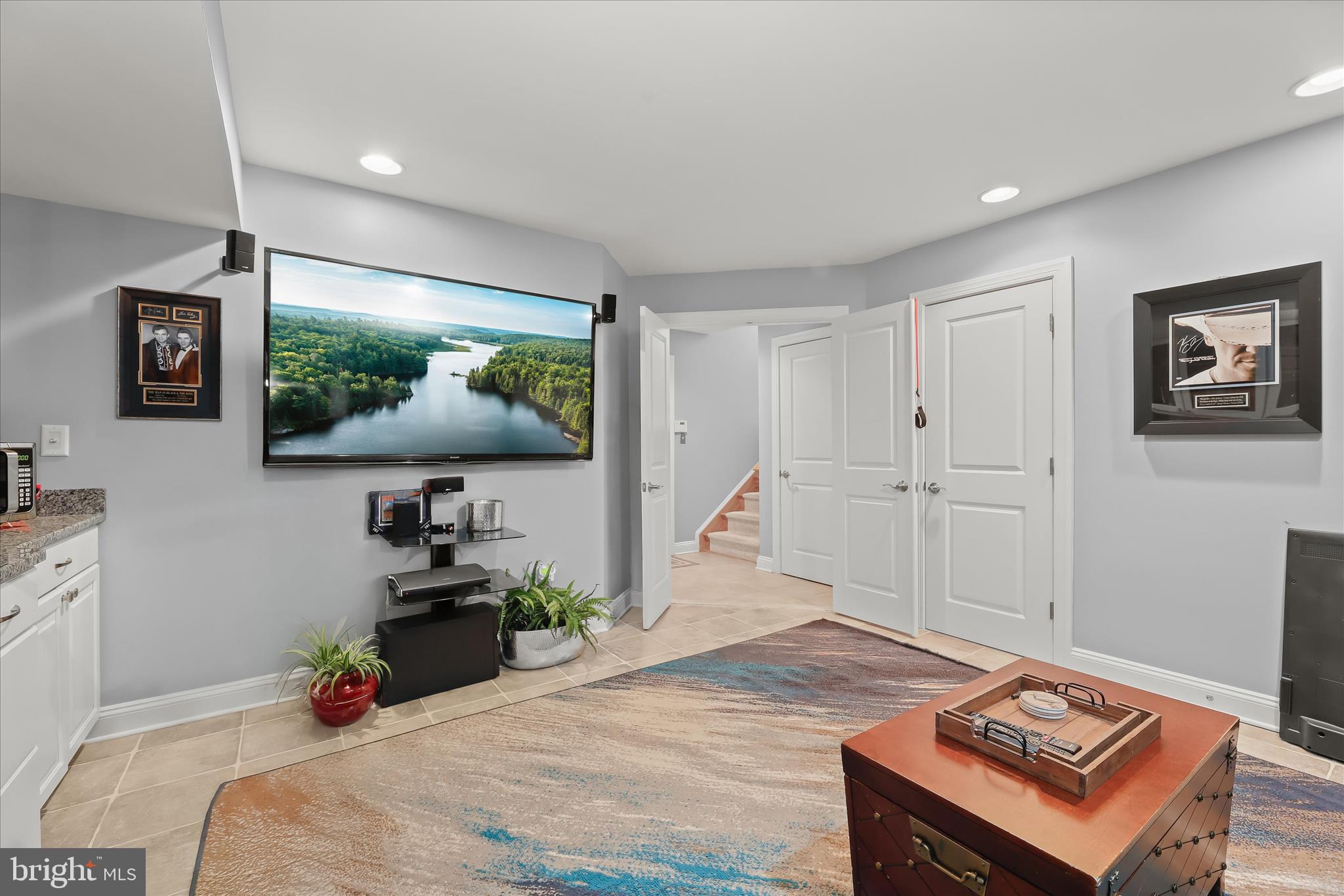 NARROWS POINTE - Residential