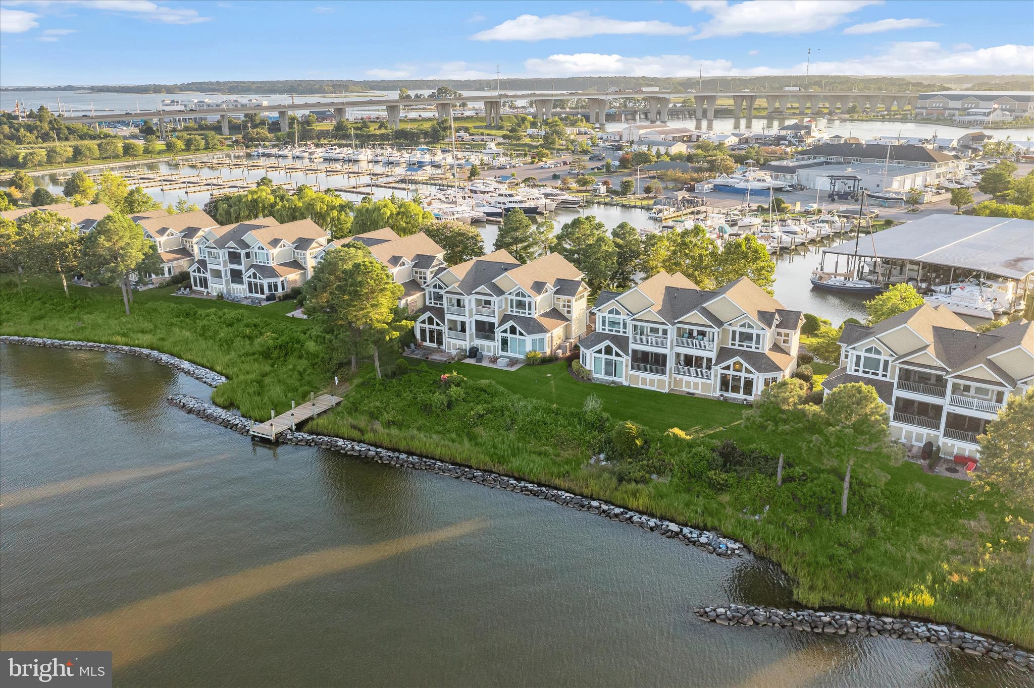 NARROWS POINTE - Residential