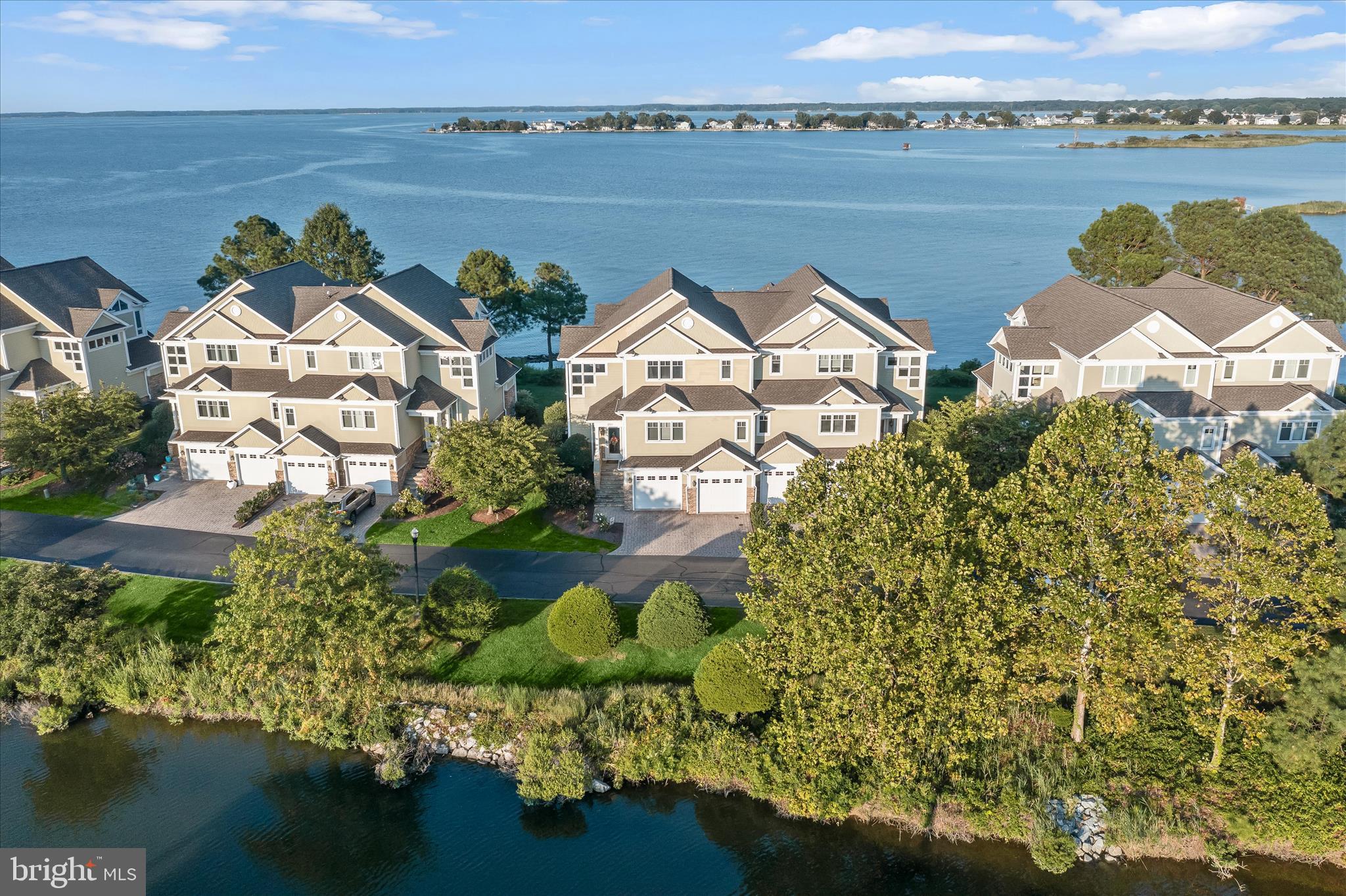 NARROWS POINTE - Residential