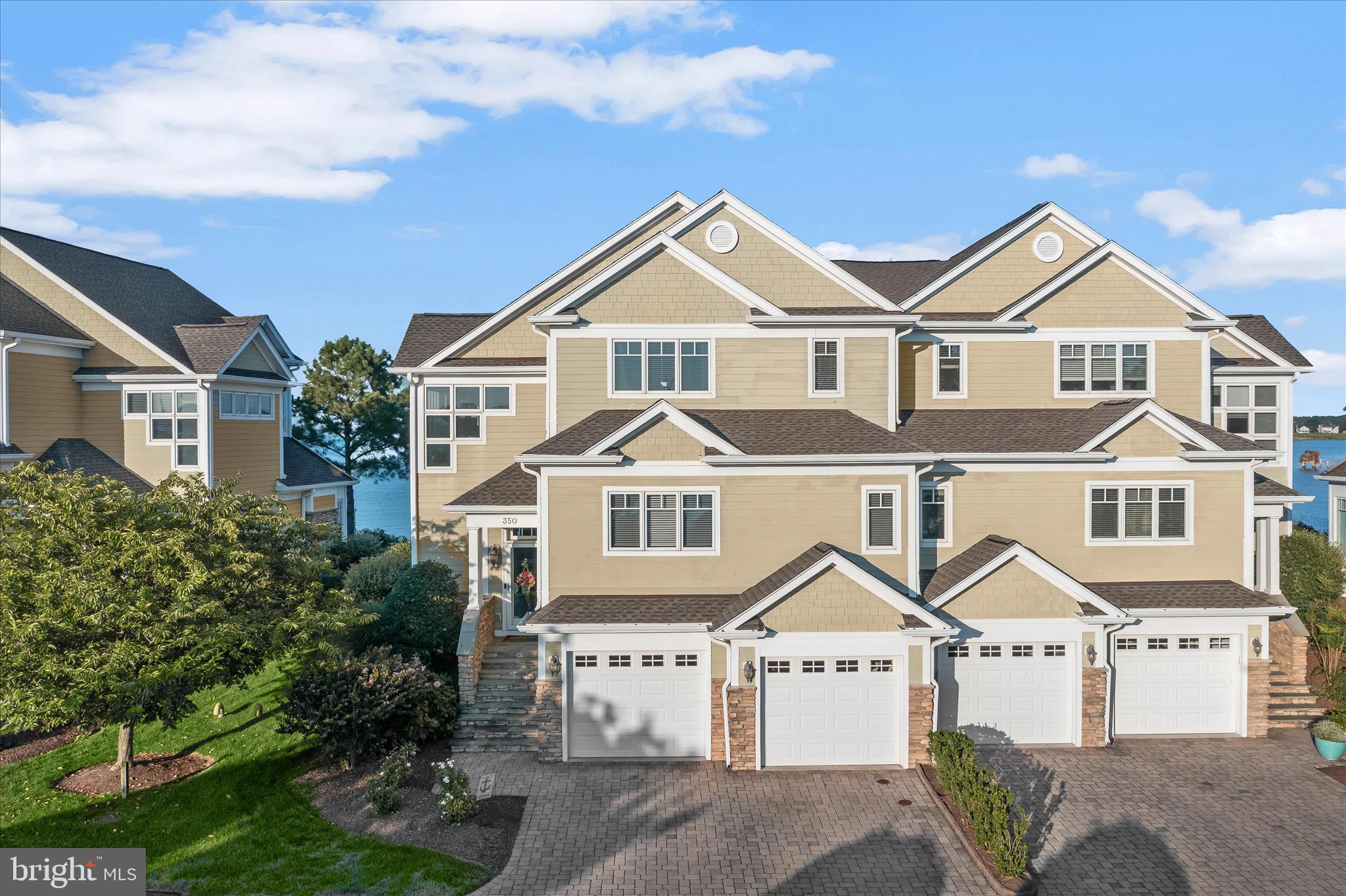 NARROWS POINTE - Residential