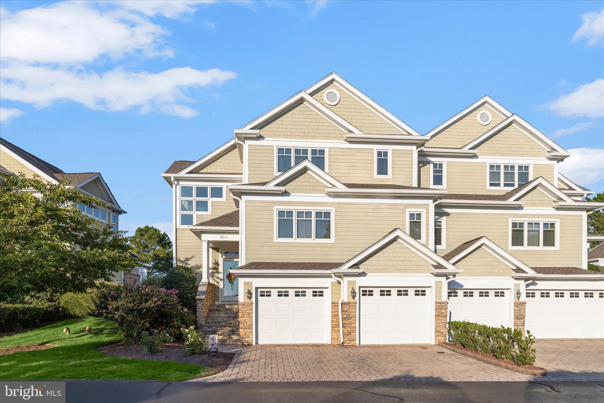 NARROWS POINTE - Residential