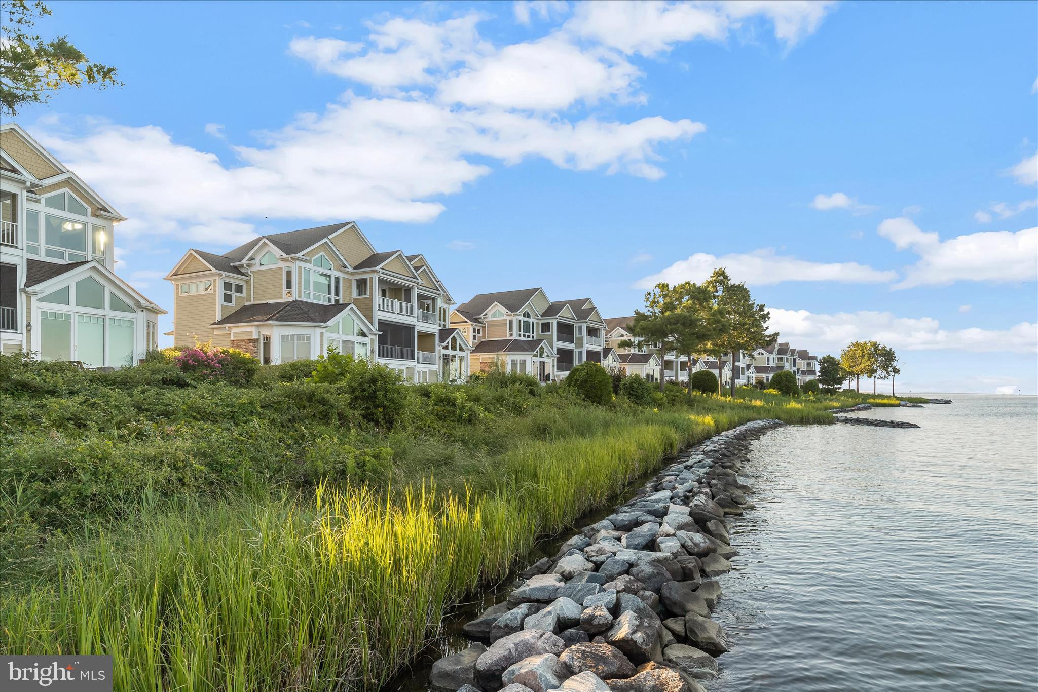 NARROWS POINTE - Residential