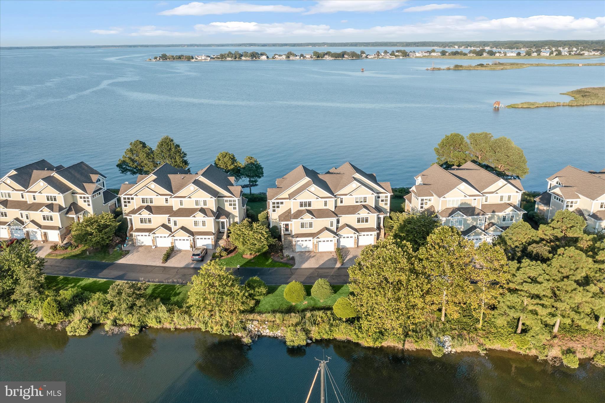 NARROWS POINTE - Residential