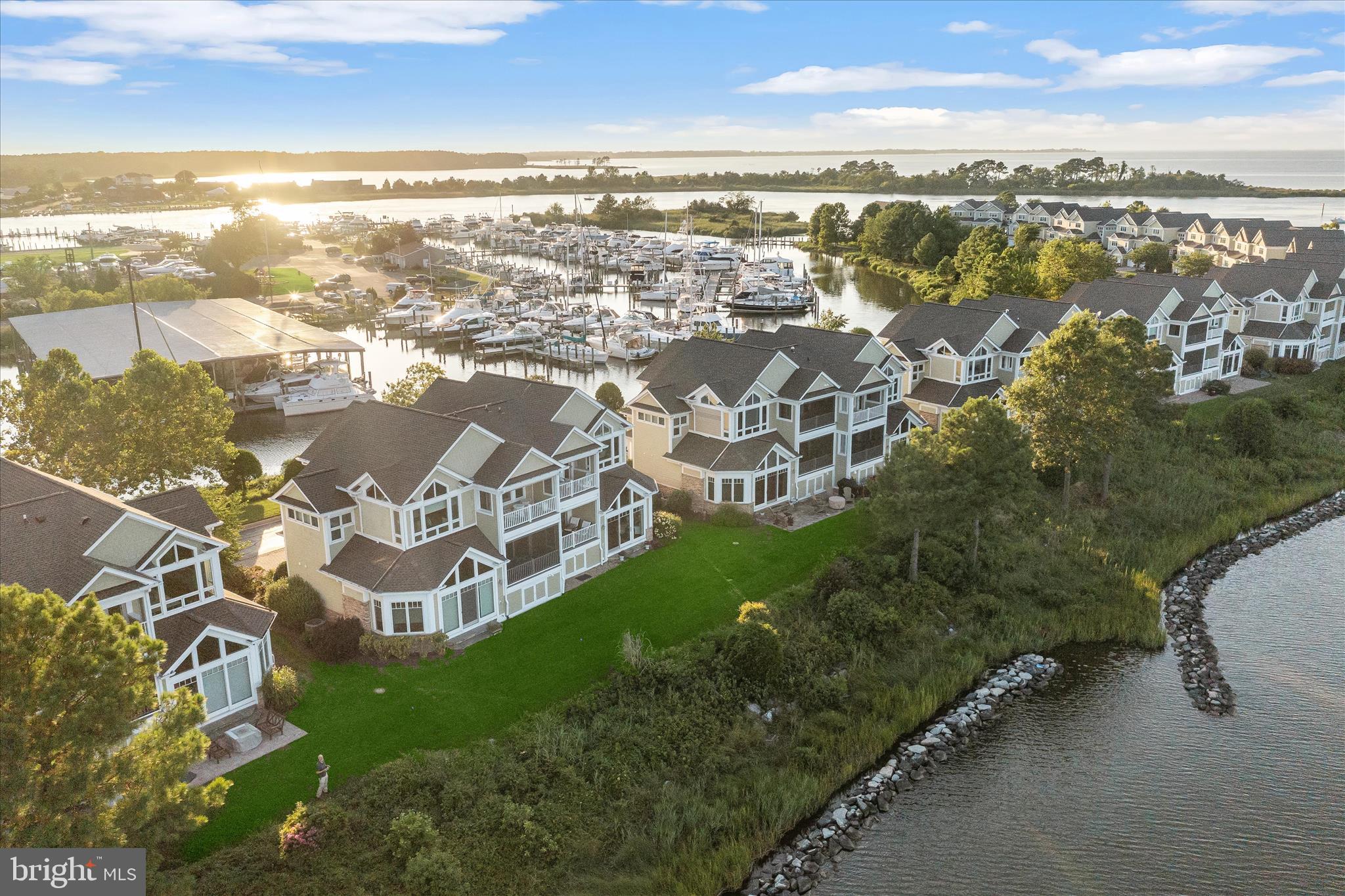 NARROWS POINTE - Residential