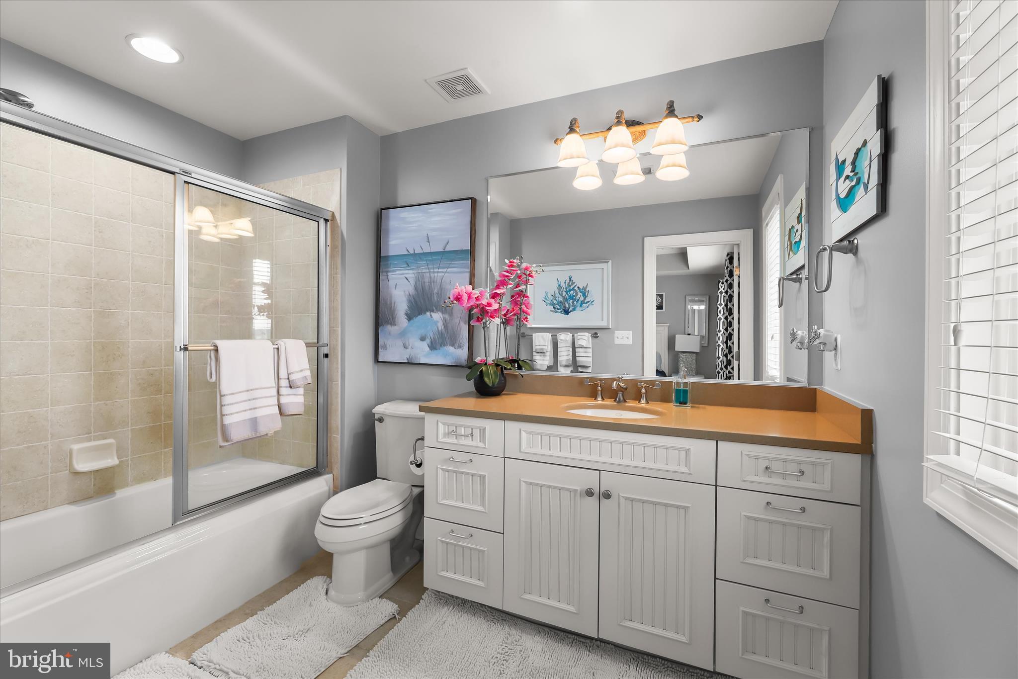 NARROWS POINTE - Residential