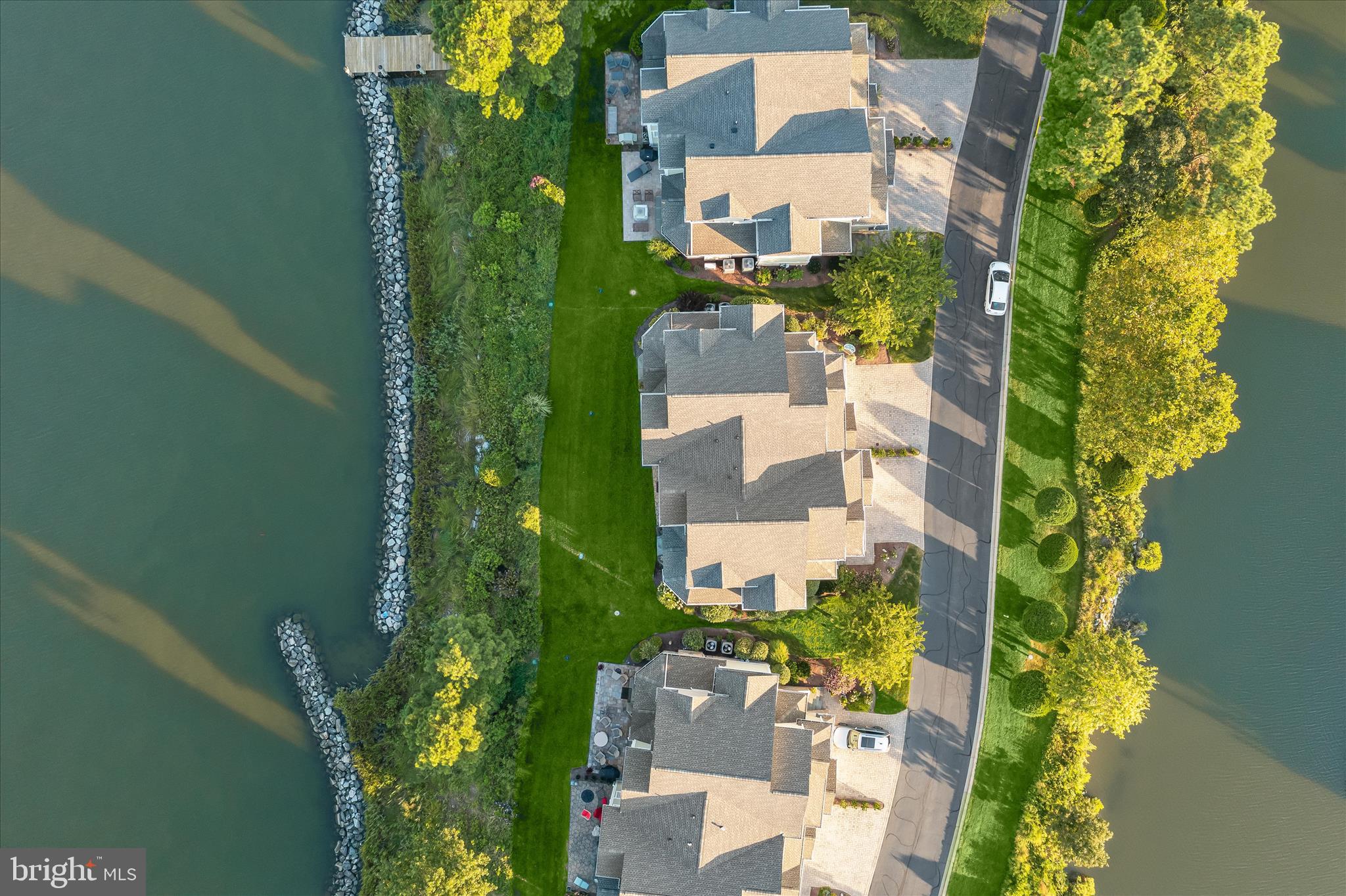 NARROWS POINTE - Residential