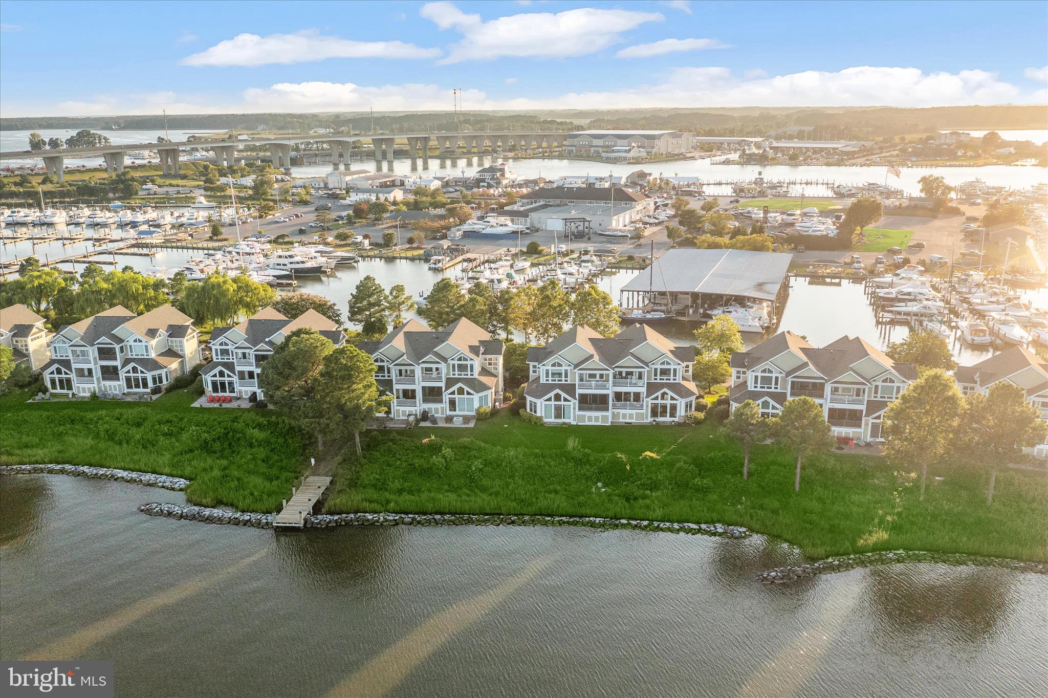 NARROWS POINTE - Residential