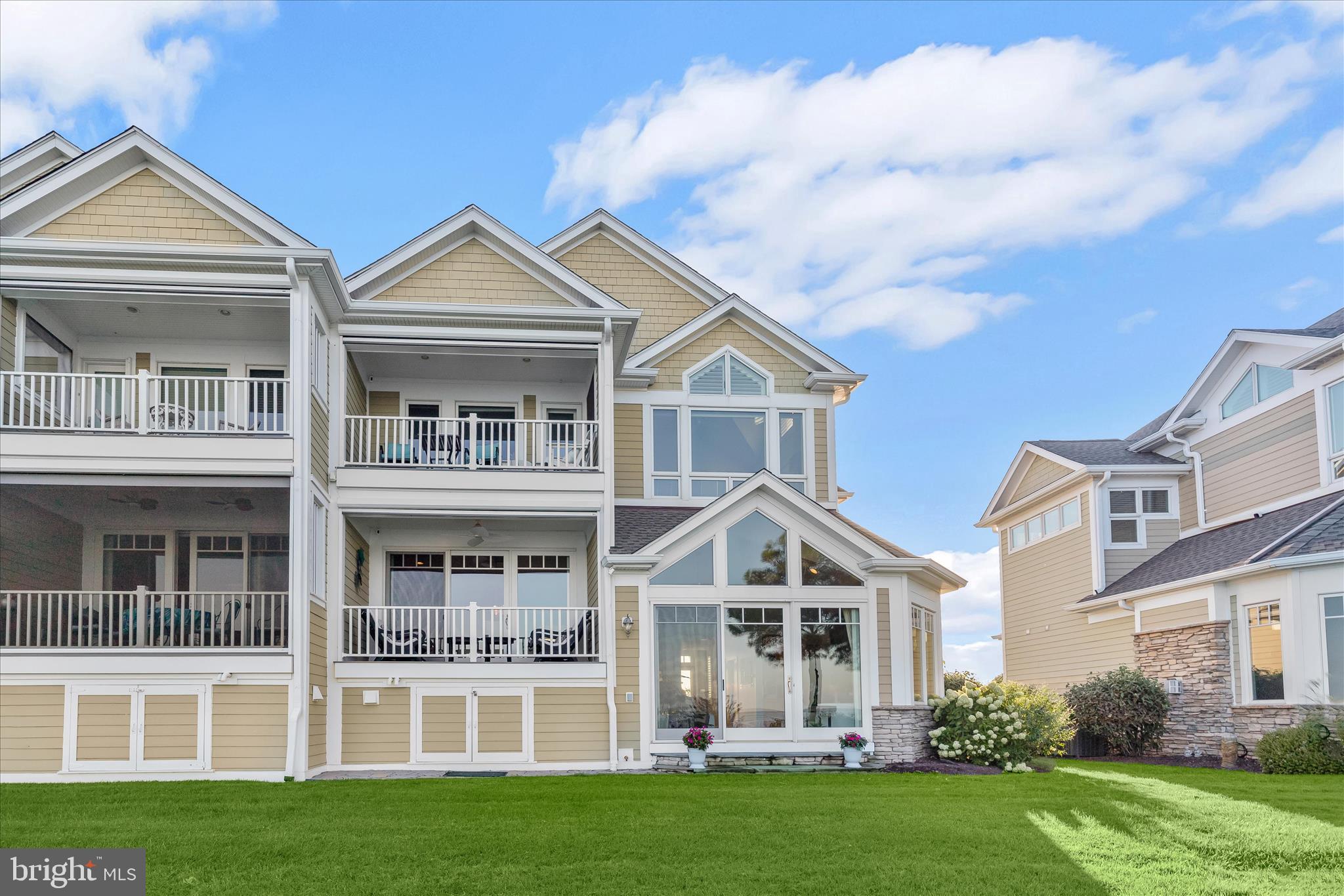 NARROWS POINTE - Residential