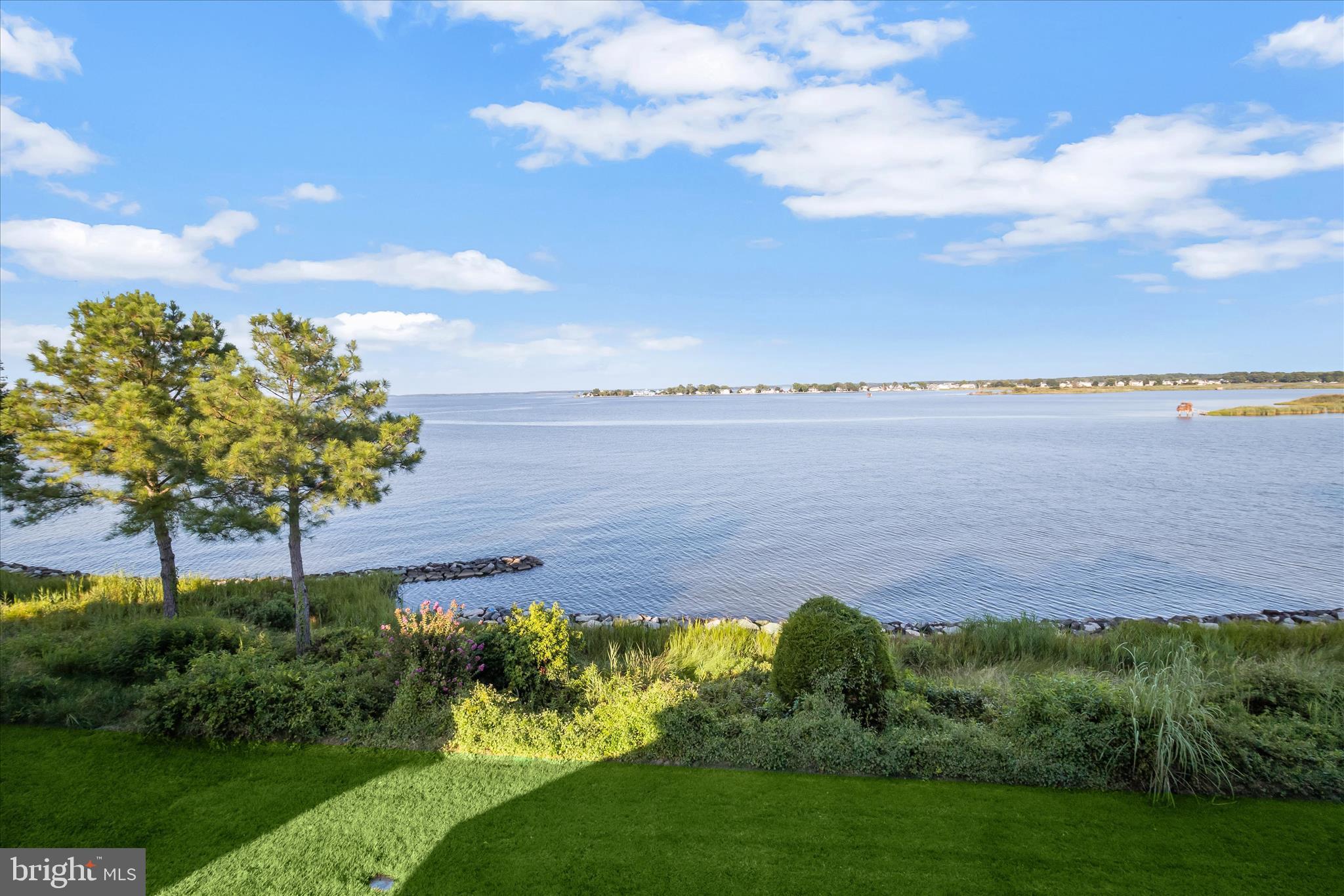 NARROWS POINTE - Residential