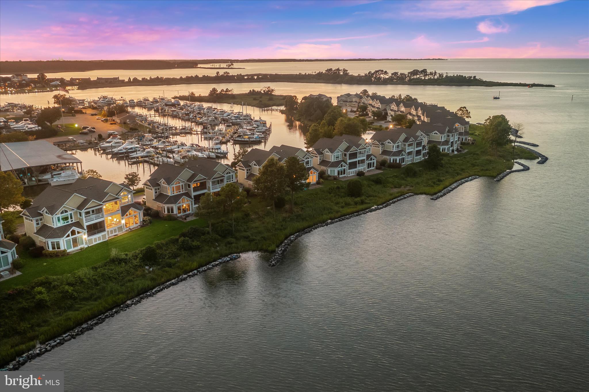 NARROWS POINTE - Residential