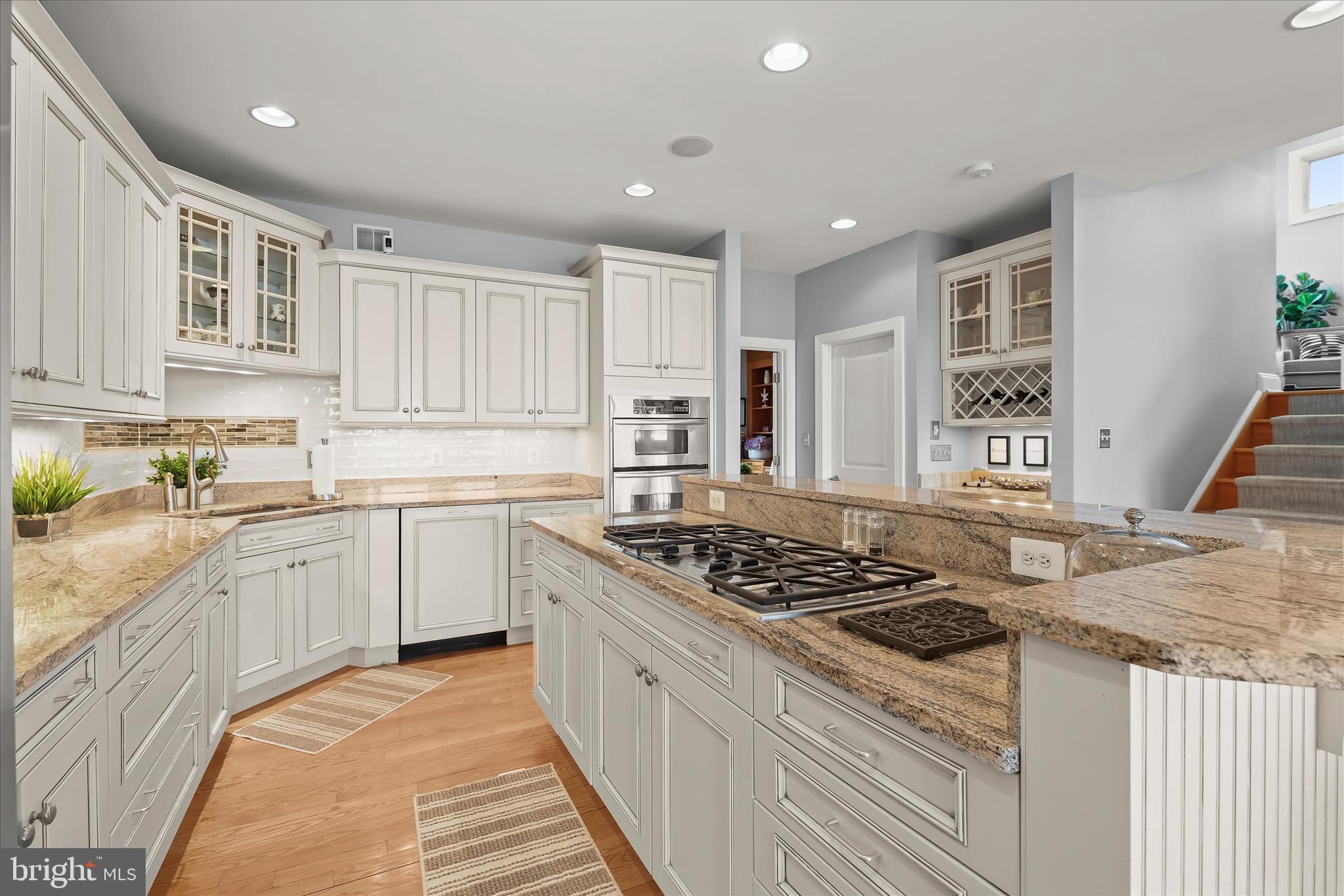 NARROWS POINTE - Residential