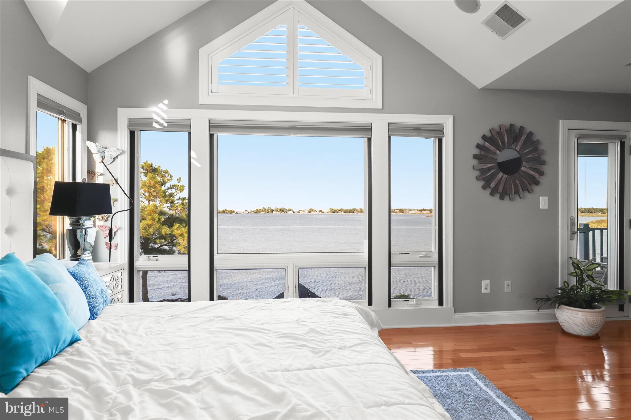 NARROWS POINTE - Residential