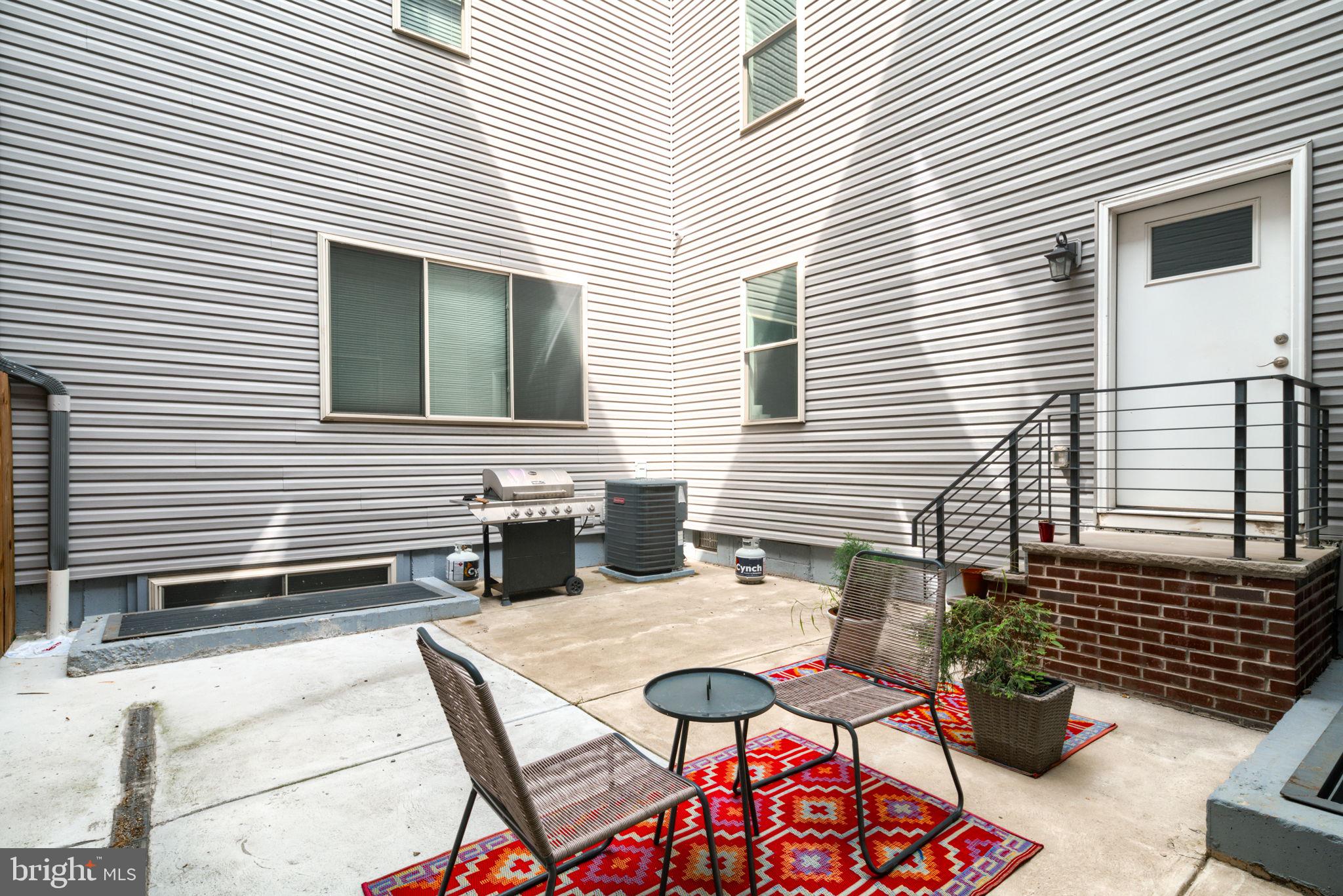 LUDLOW - Residential