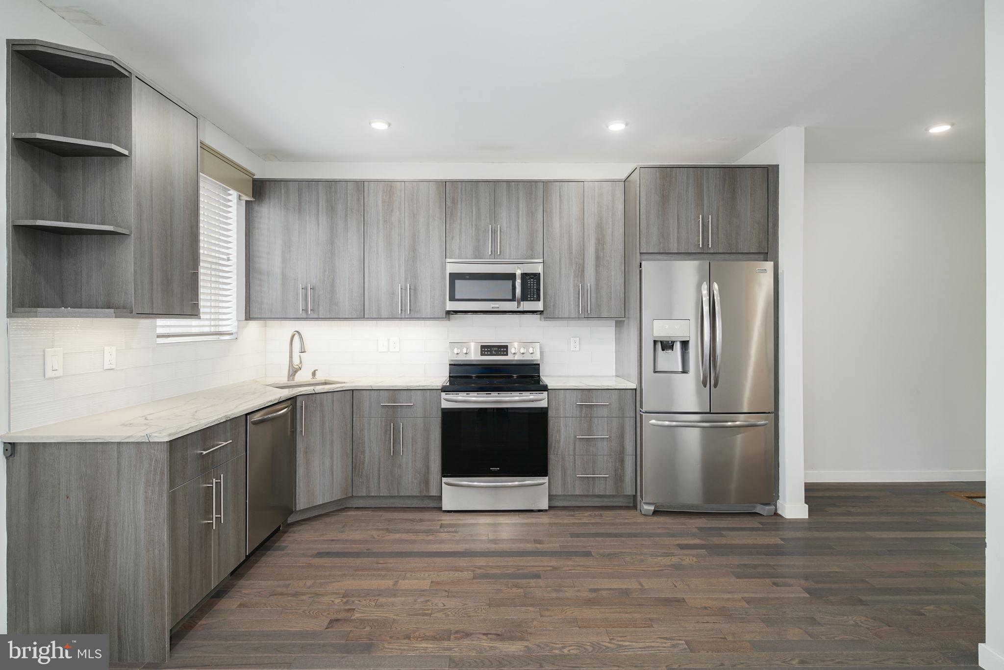 LUDLOW - Residential