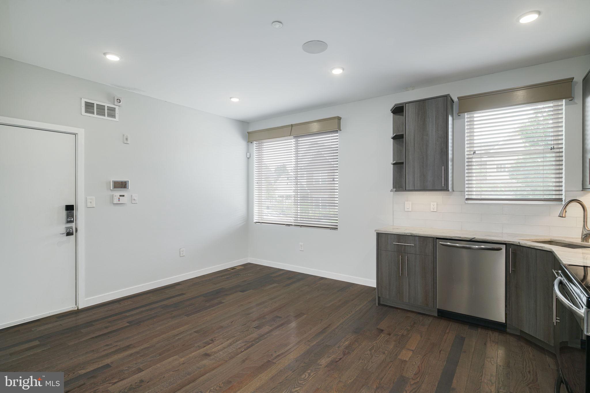 LUDLOW - Residential