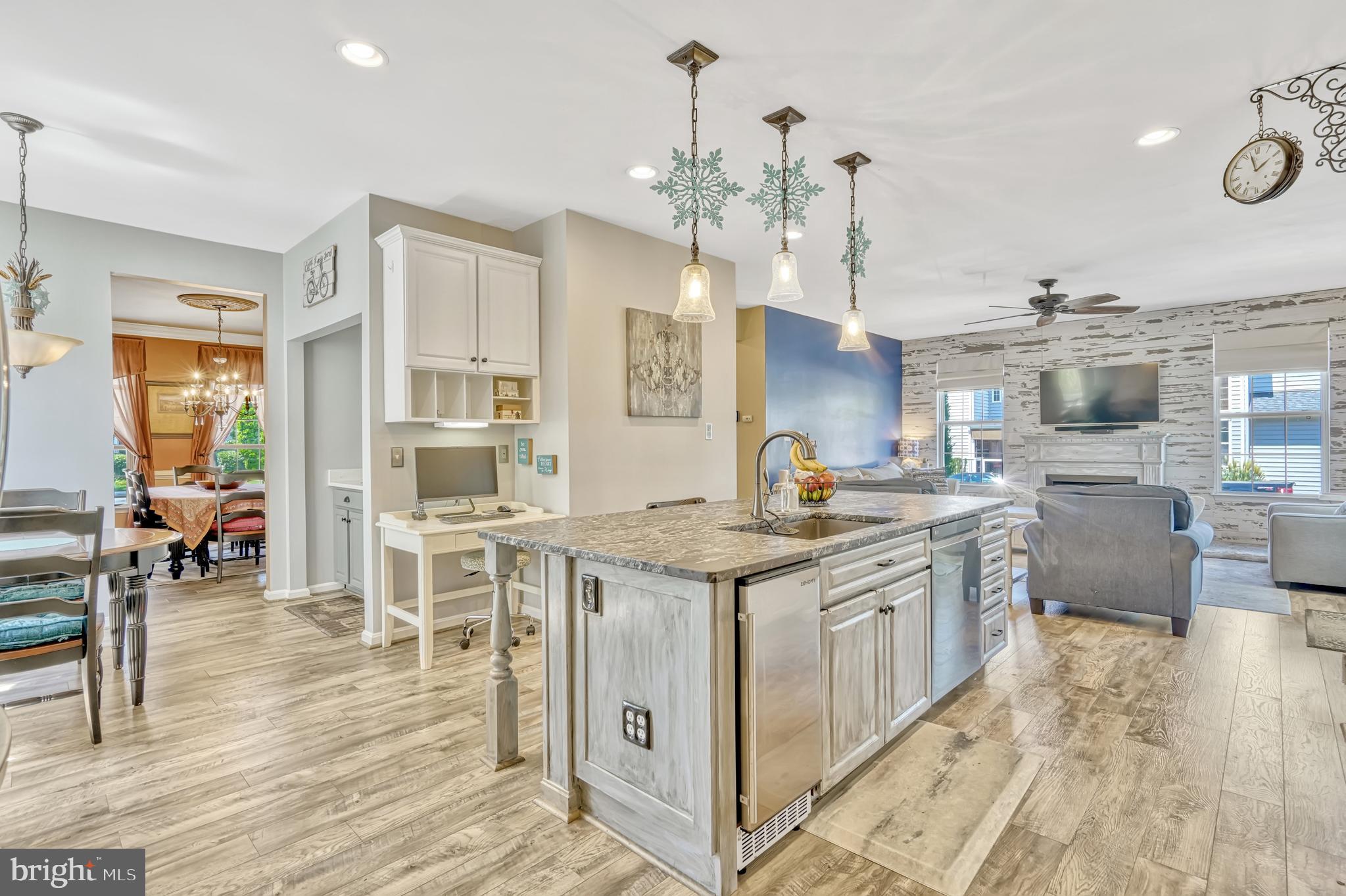 SUMNER LAKE - Residential