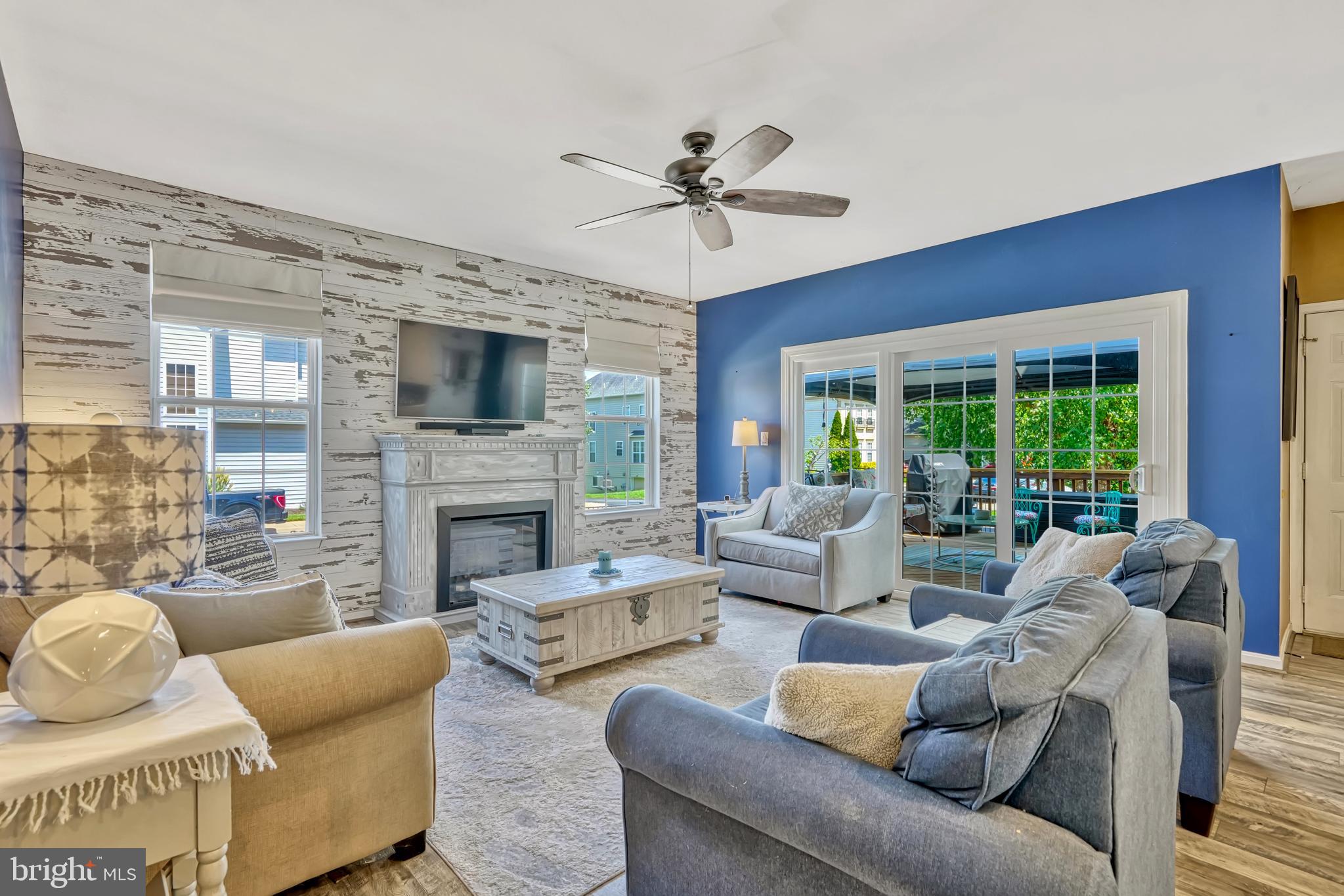 SUMNER LAKE - Residential