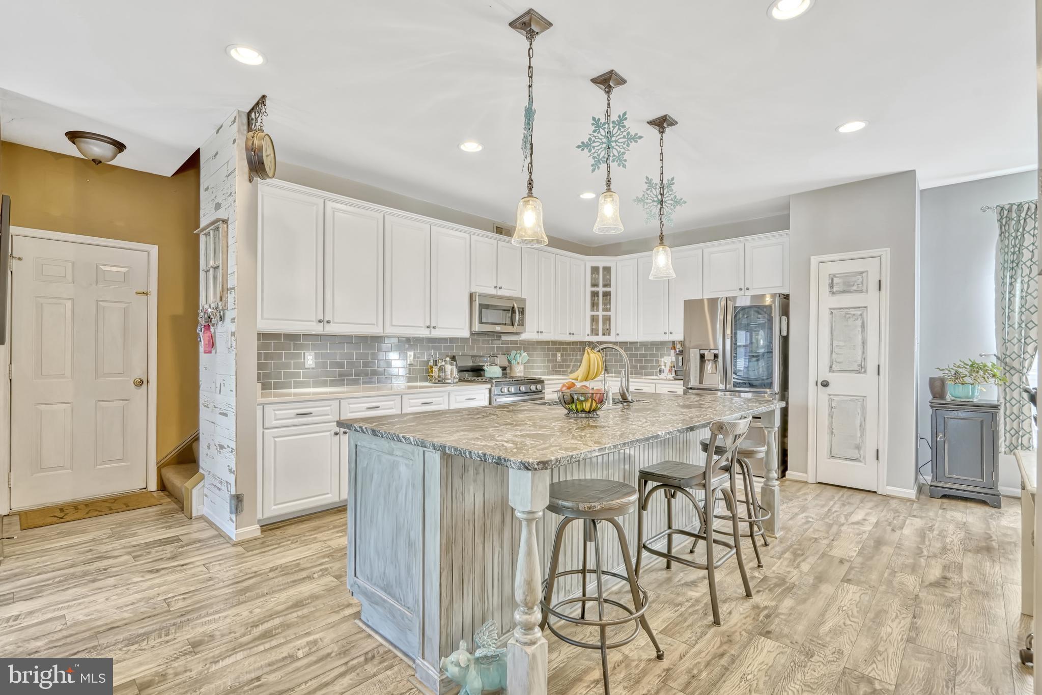 SUMNER LAKE - Residential