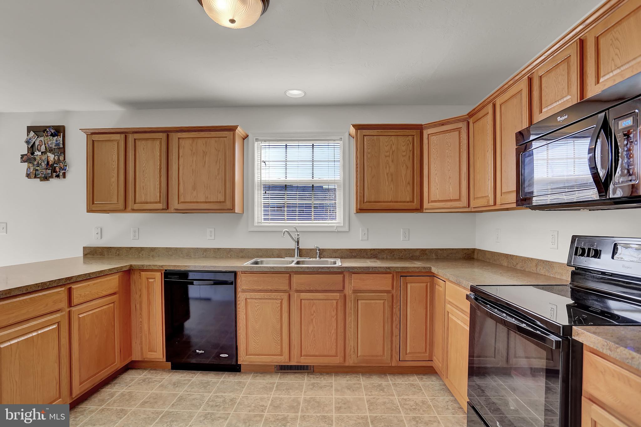 OAK HILLS - Residential