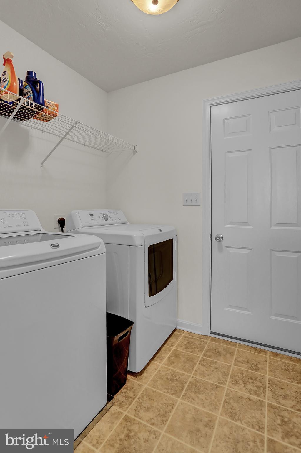 OAK HILLS - Residential