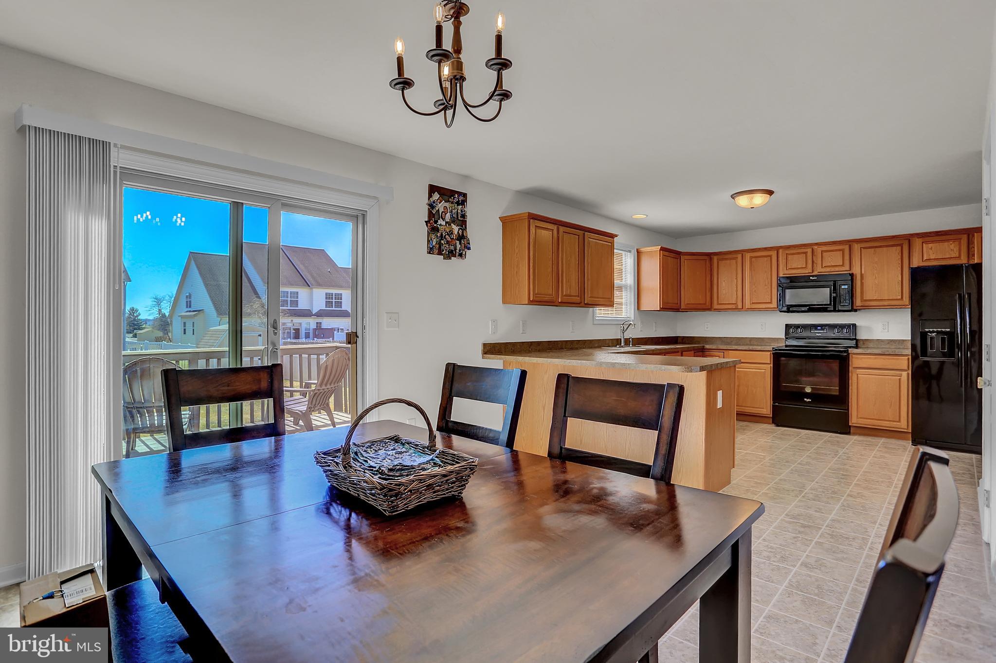 OAK HILLS - Residential