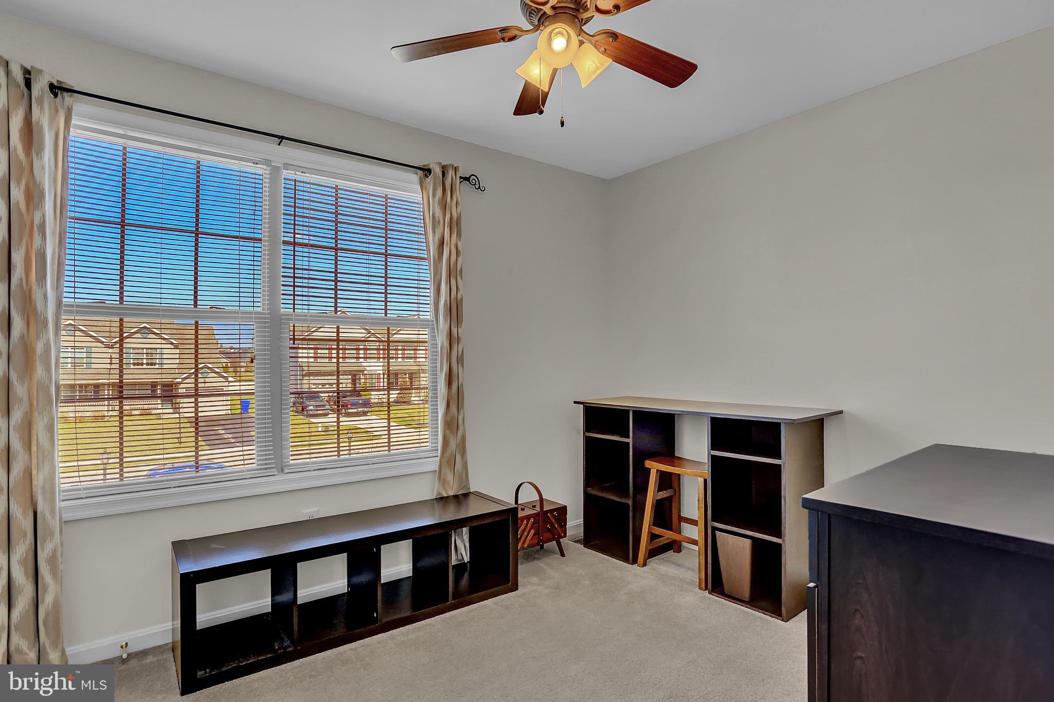 OAK HILLS - Residential