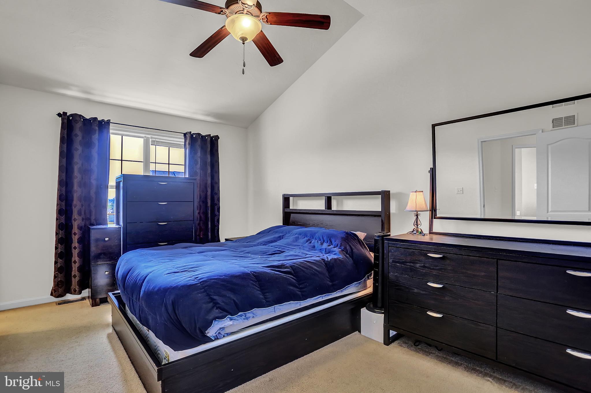 OAK HILLS - Residential