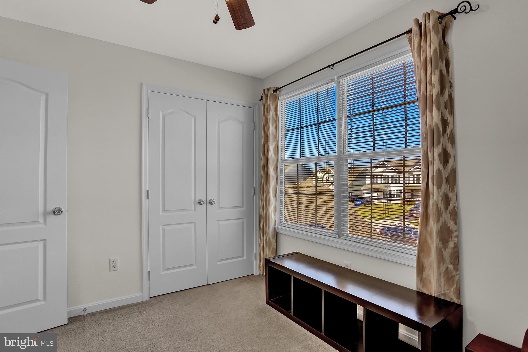 OAK HILLS - Residential