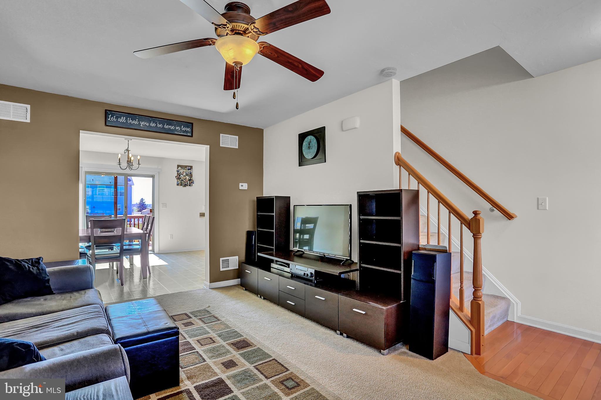 OAK HILLS - Residential