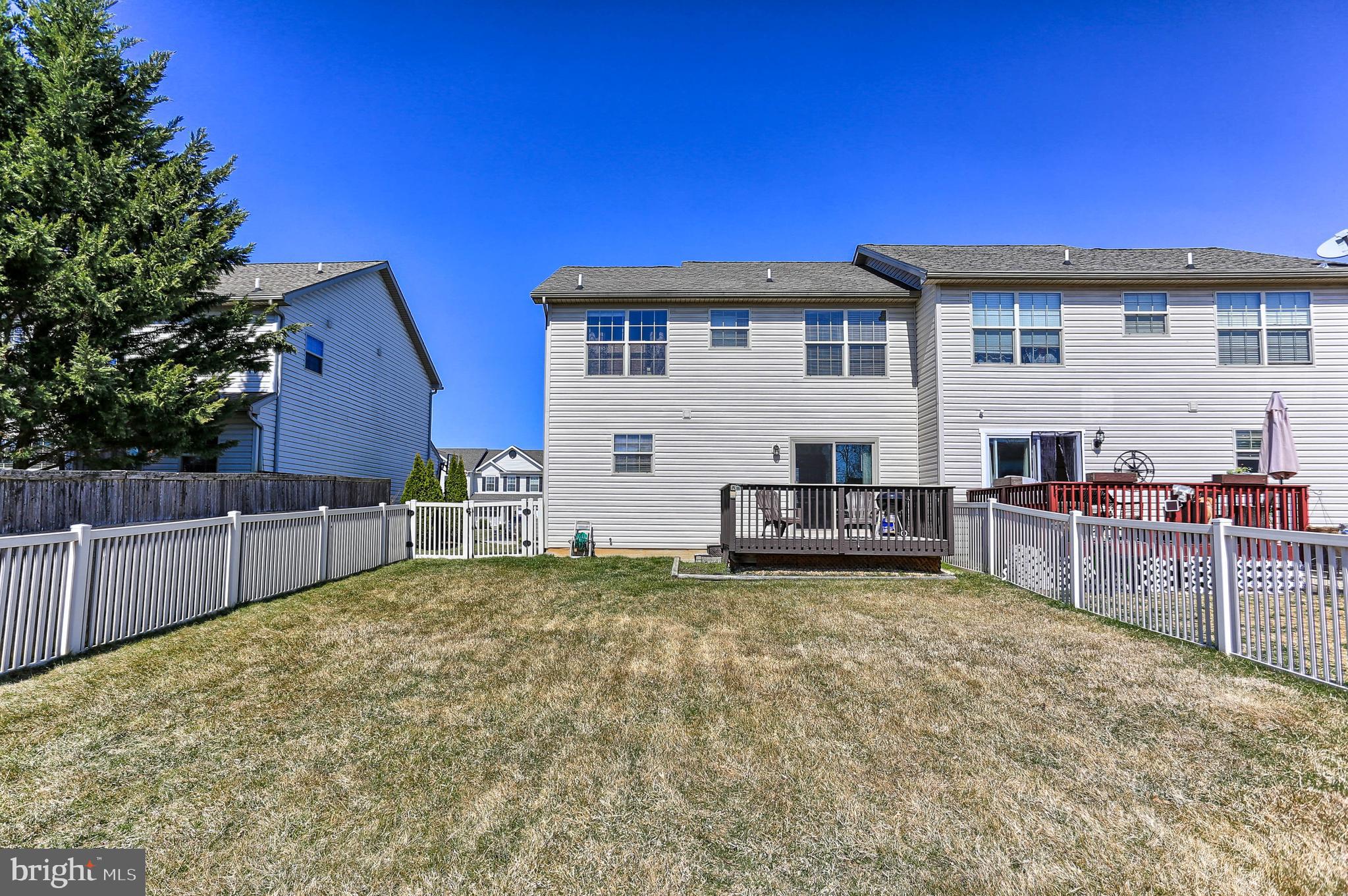 OAK HILLS - Residential