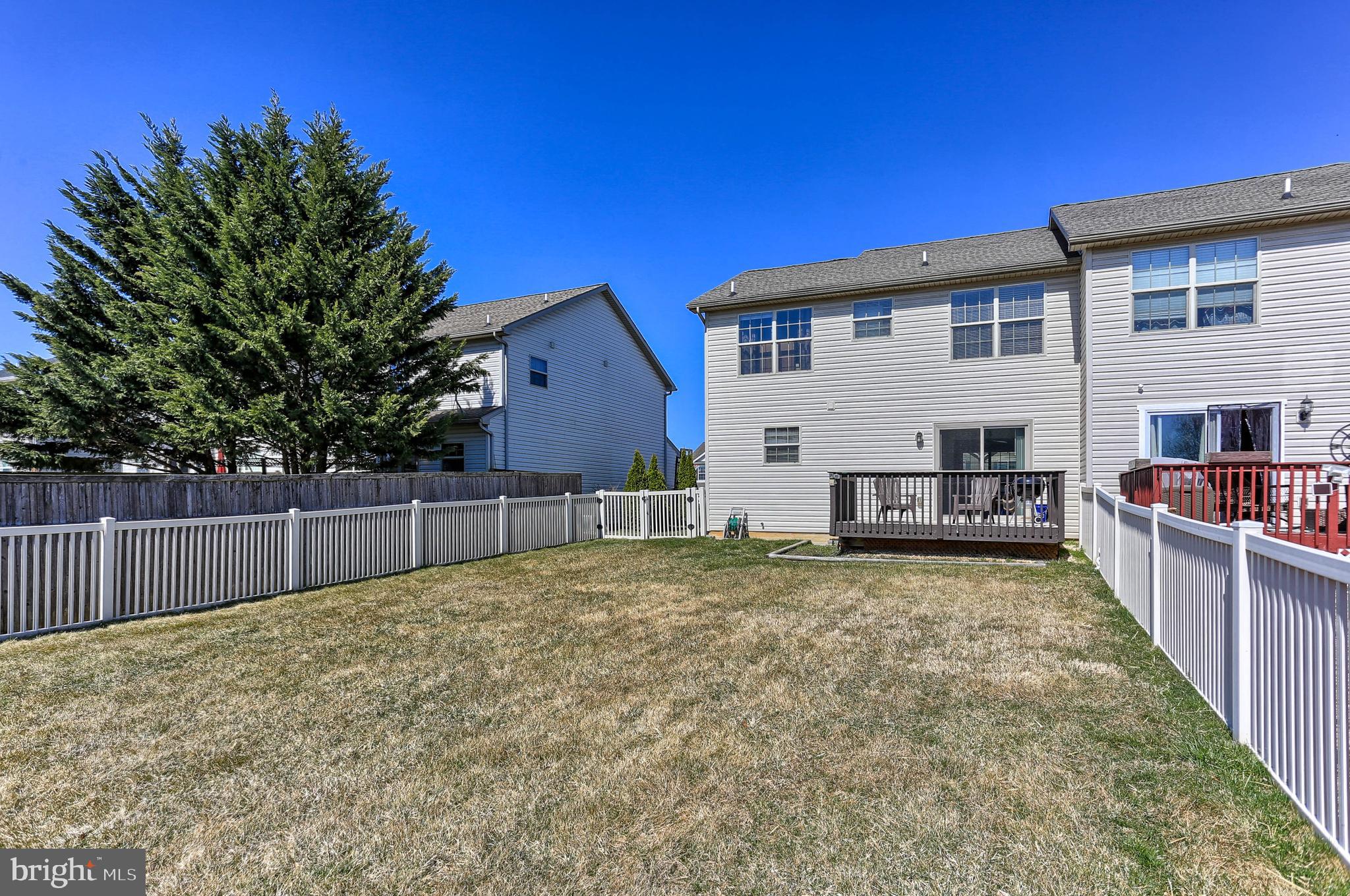 OAK HILLS - Residential