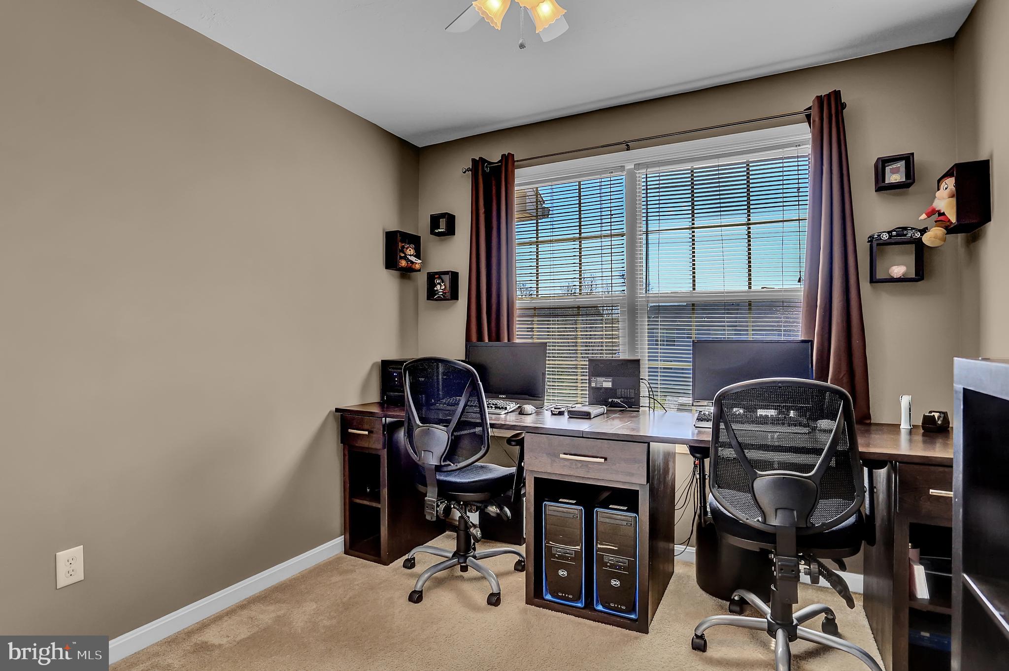 OAK HILLS - Residential