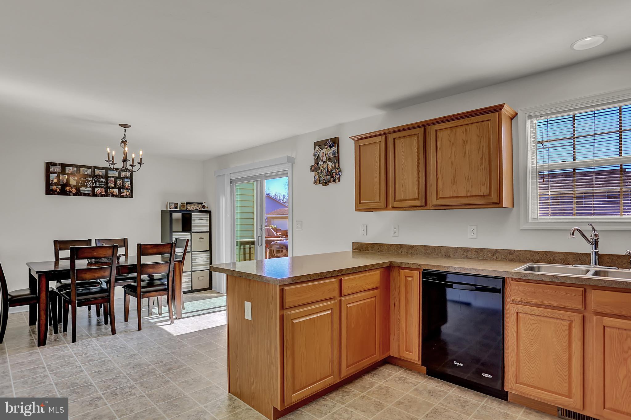 OAK HILLS - Residential