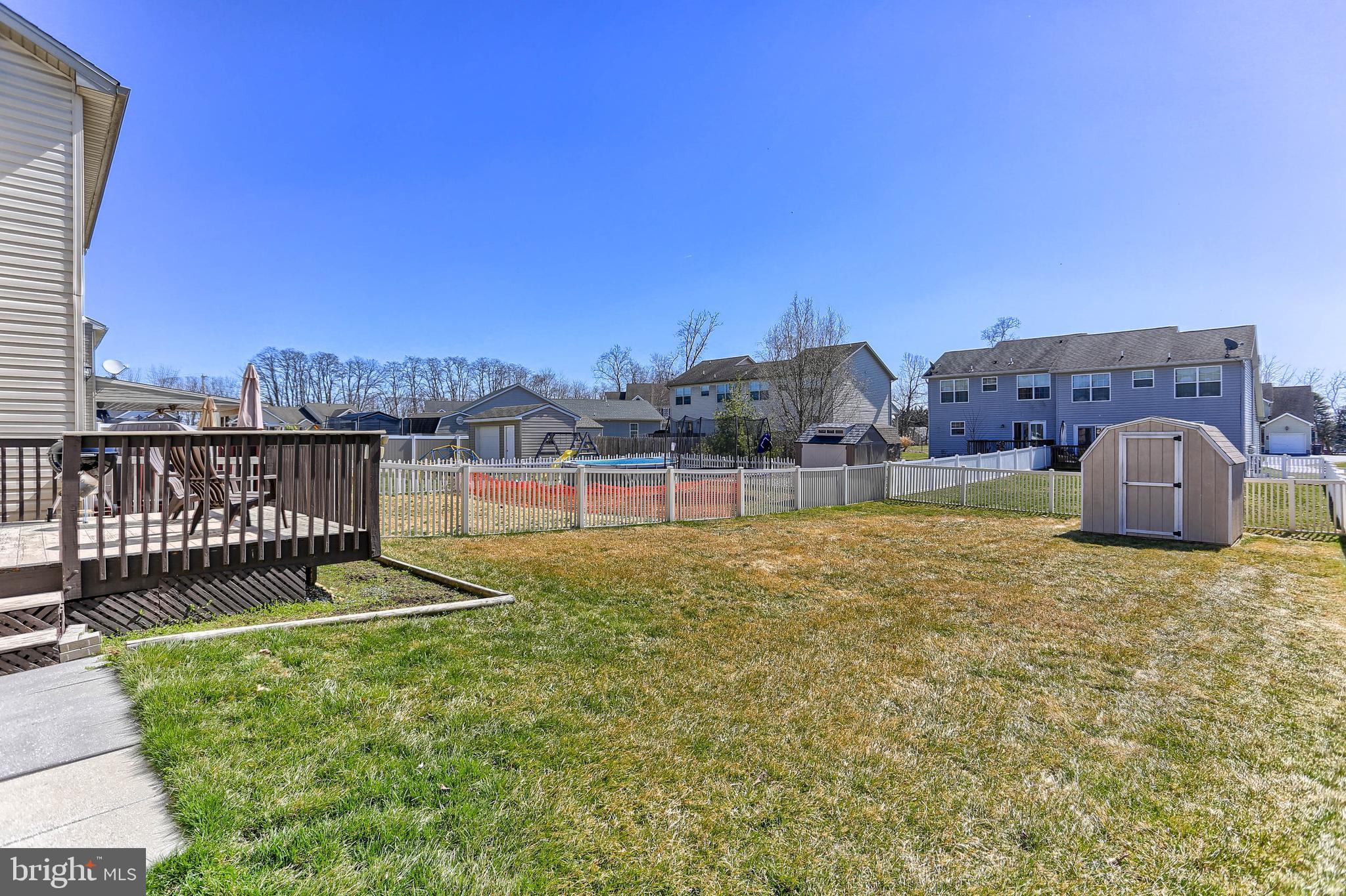 OAK HILLS - Residential