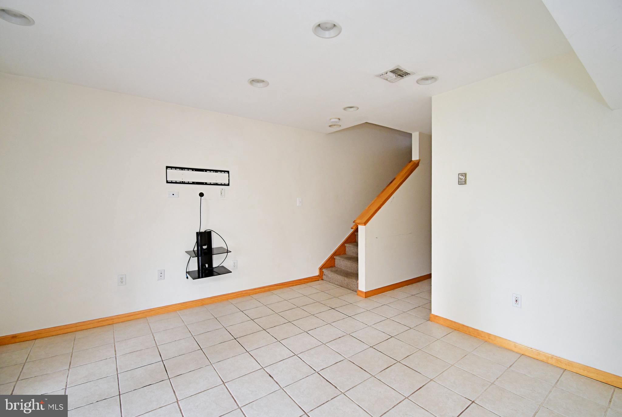 OAKWOOD TERRACE - Residential