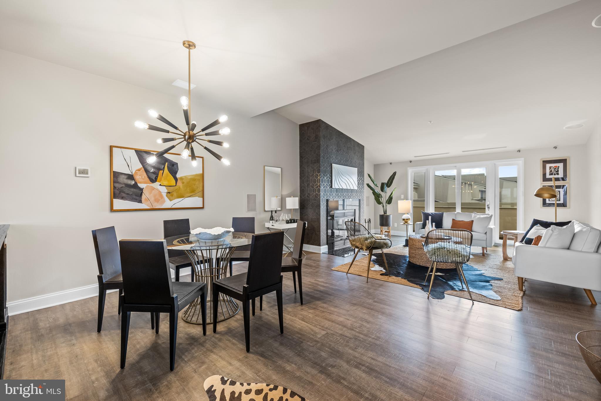 HENDERSON'S WHARF - Residential