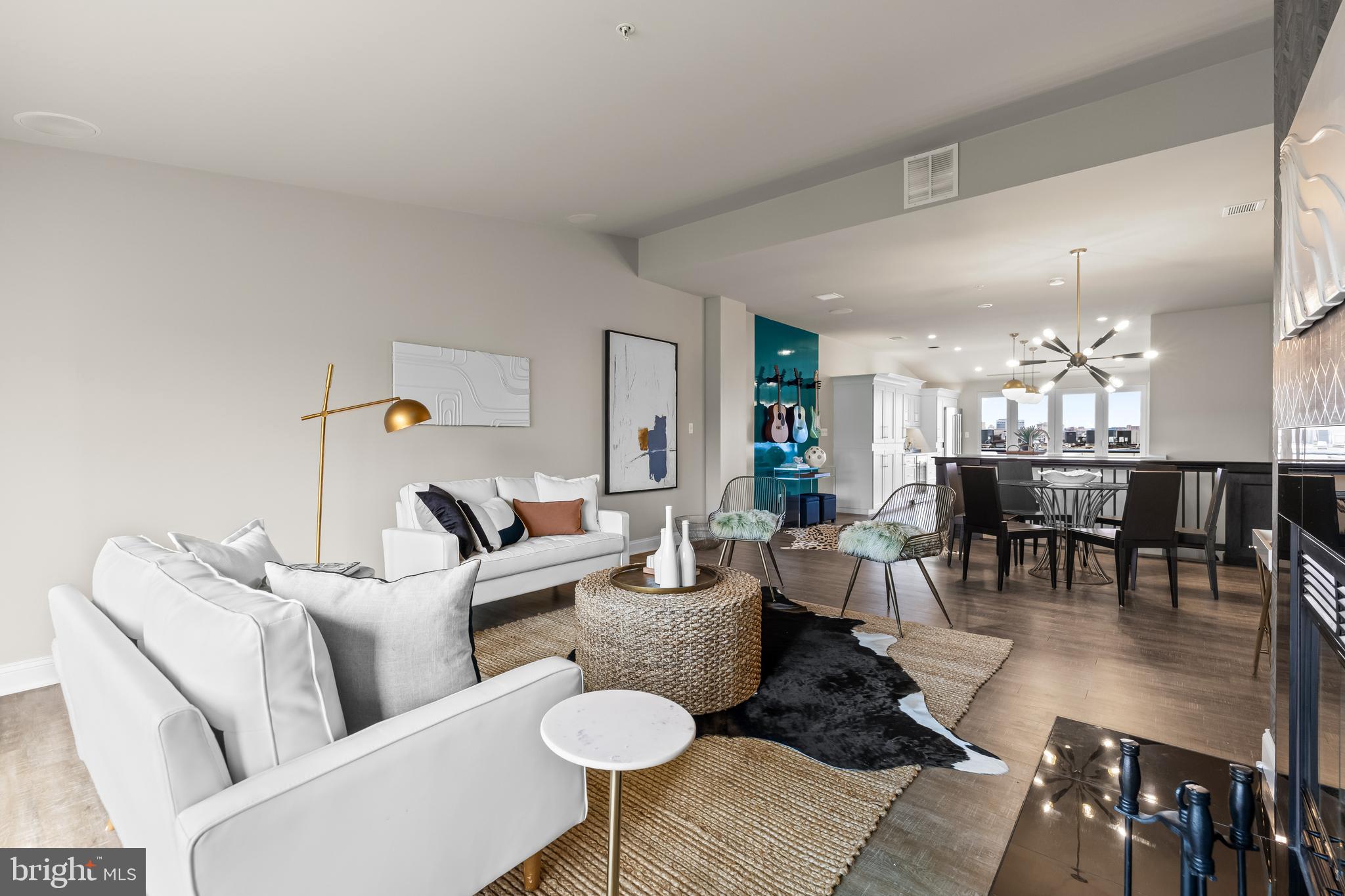 HENDERSON'S WHARF - Residential